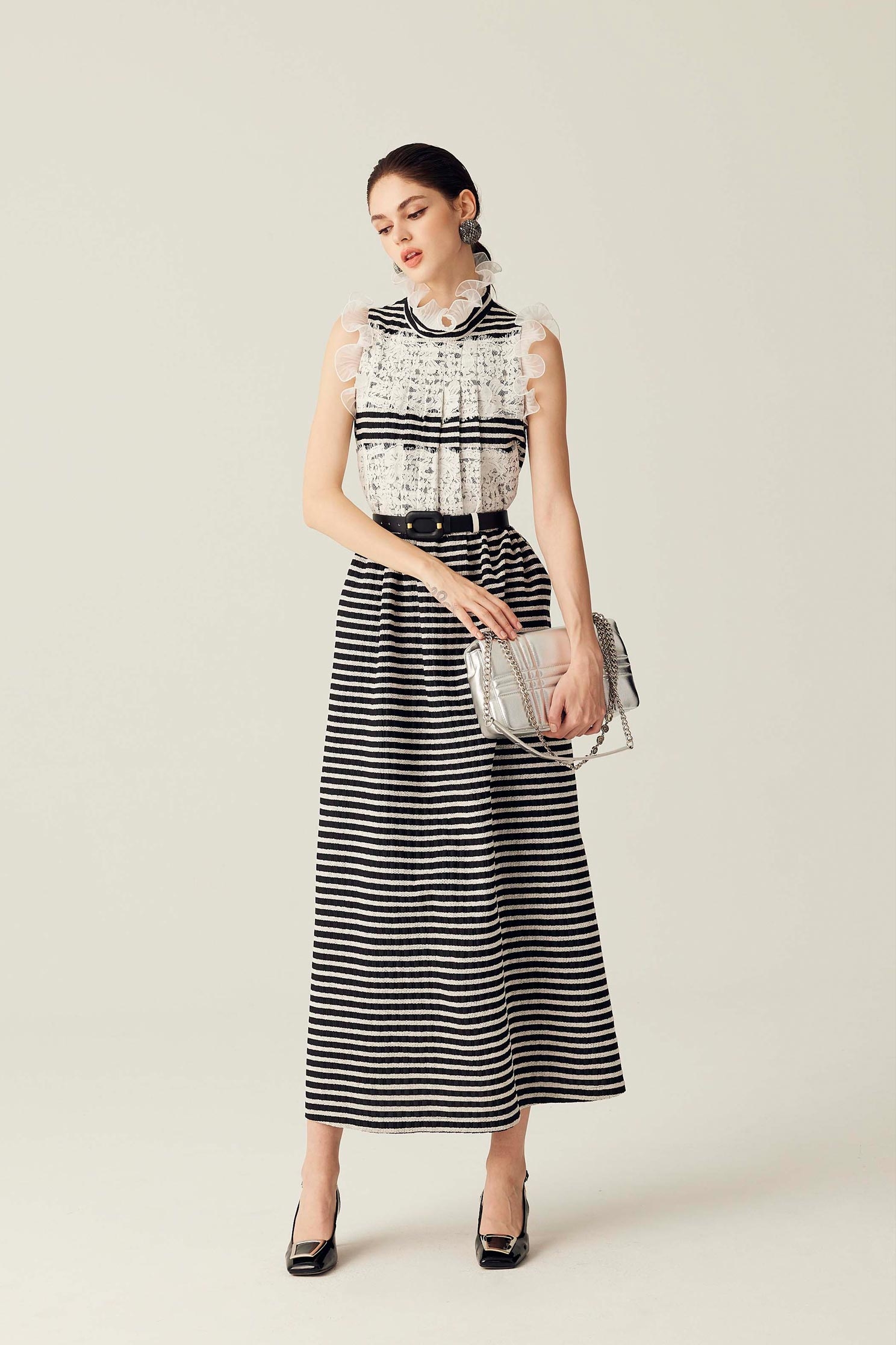 Sleeveless Black White Stripe Lace Dress | iROO Online Shop | Dress Up Your  Daily Look