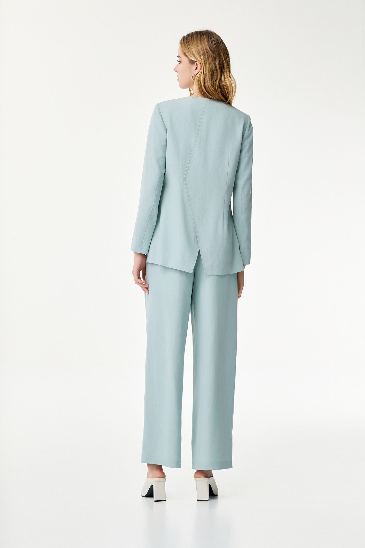 V-neck Mid Length Linen BlazerV-neck Mid Length Linen Blazer,Office Looks,Outerwear,Season (SS) Look,co-ord sets,Embroidered,Blazers,Urban Fashion