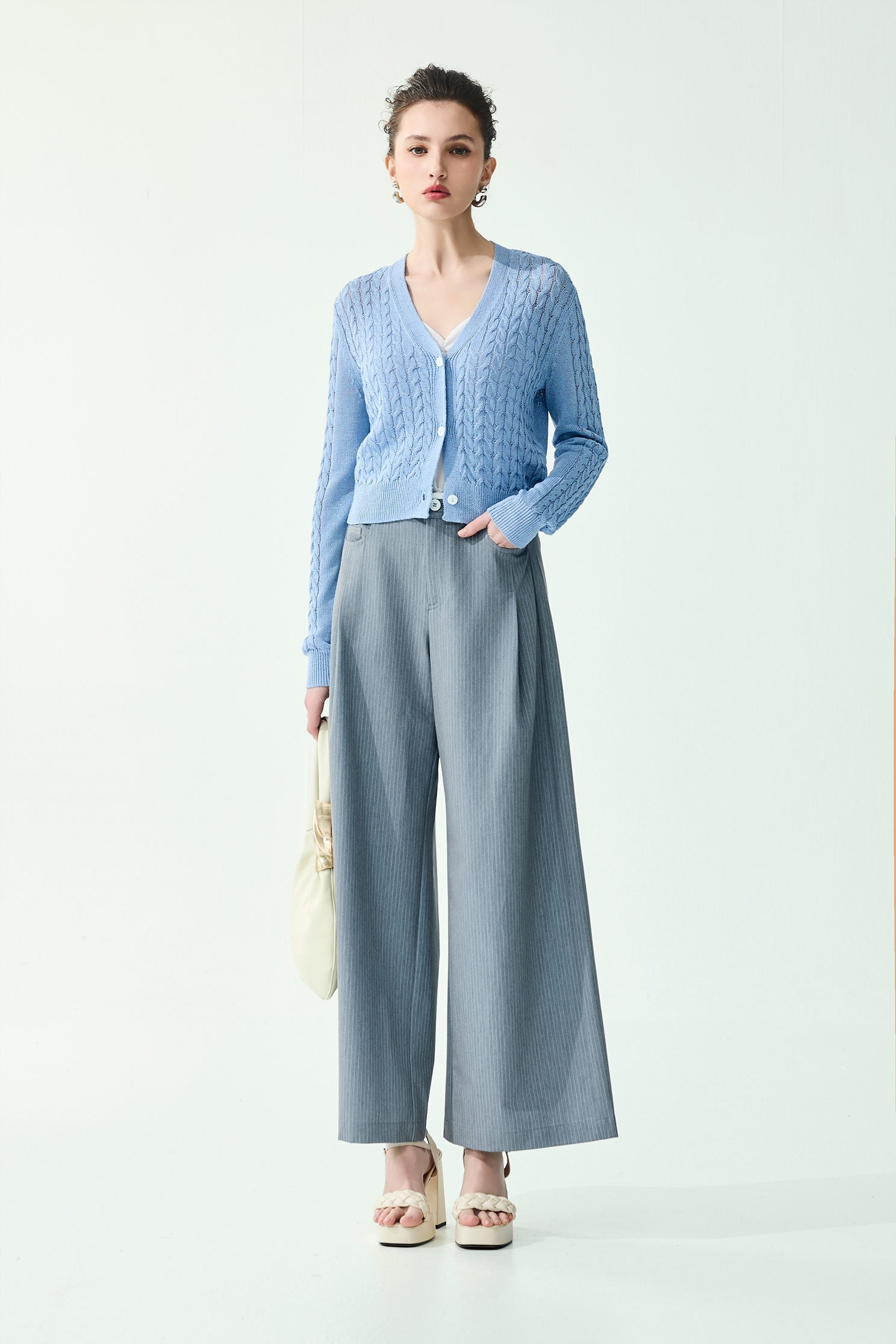V-neck Texture Knit CardiganV-neck Texture Knit Cardigan,Jackets,Outerwear,Season (SS) Look,Knitted,Knitted coats
