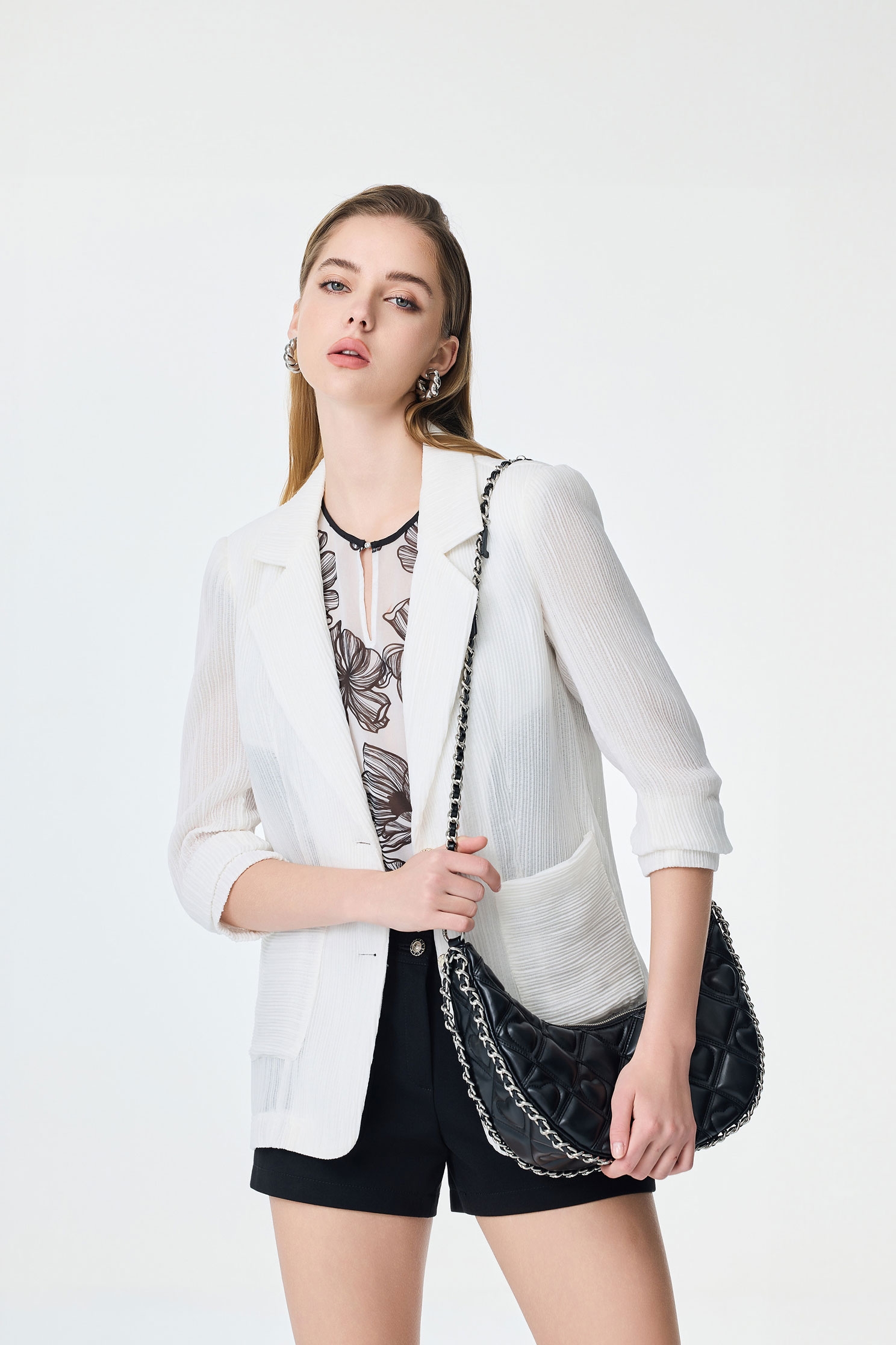 Mid Length Patch Pockets Blazer奶白色彈性坑條西裝外套,Season (AW) Look,Back To Classic,Blazers,Back To B/W