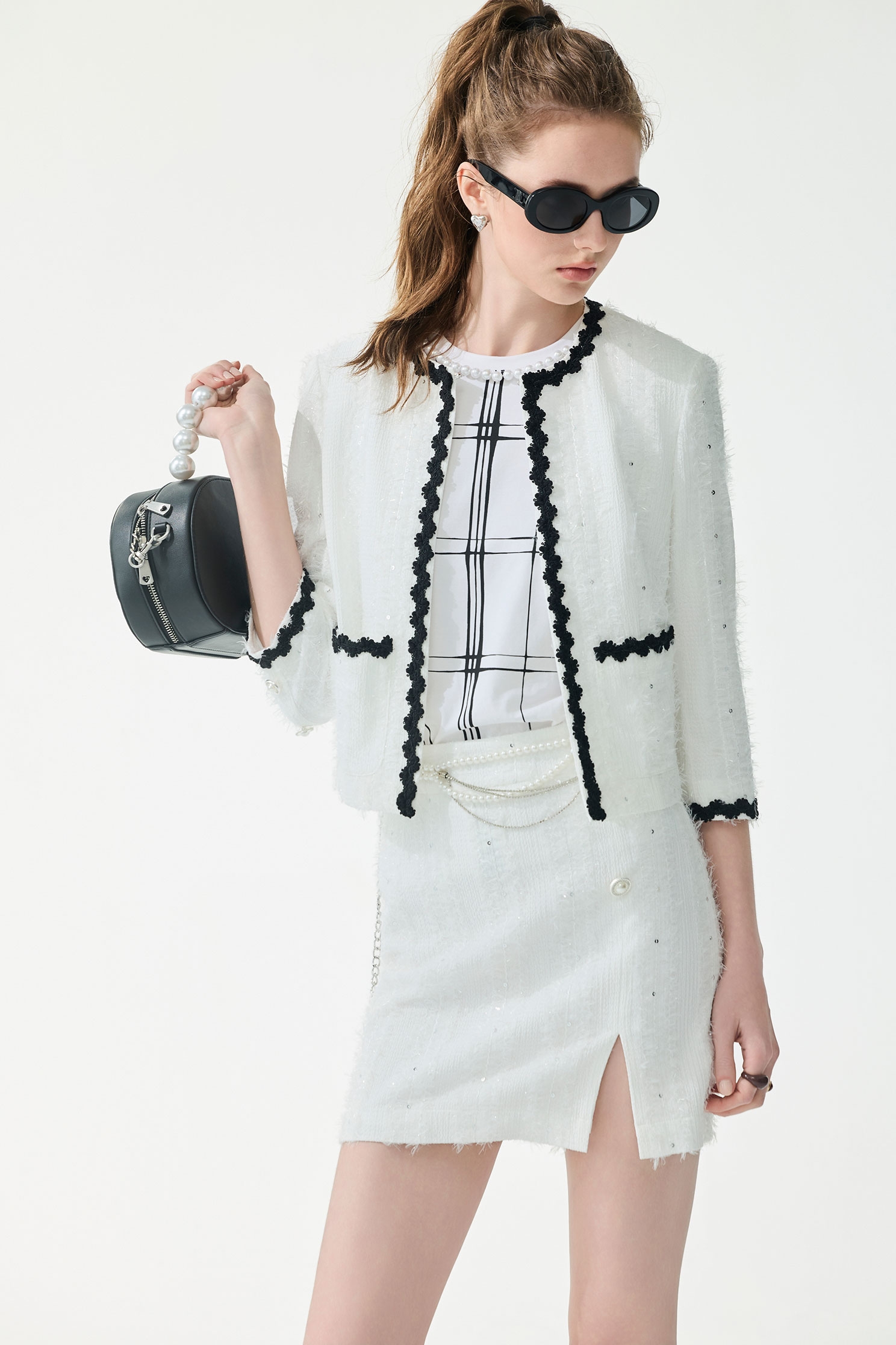 Black Lace Trim Detail Buttonless JacketBlack Lace Trim Detail Buttonless Jacket,Jackets,Outerwear,Season (SS) Look,White outerwear
