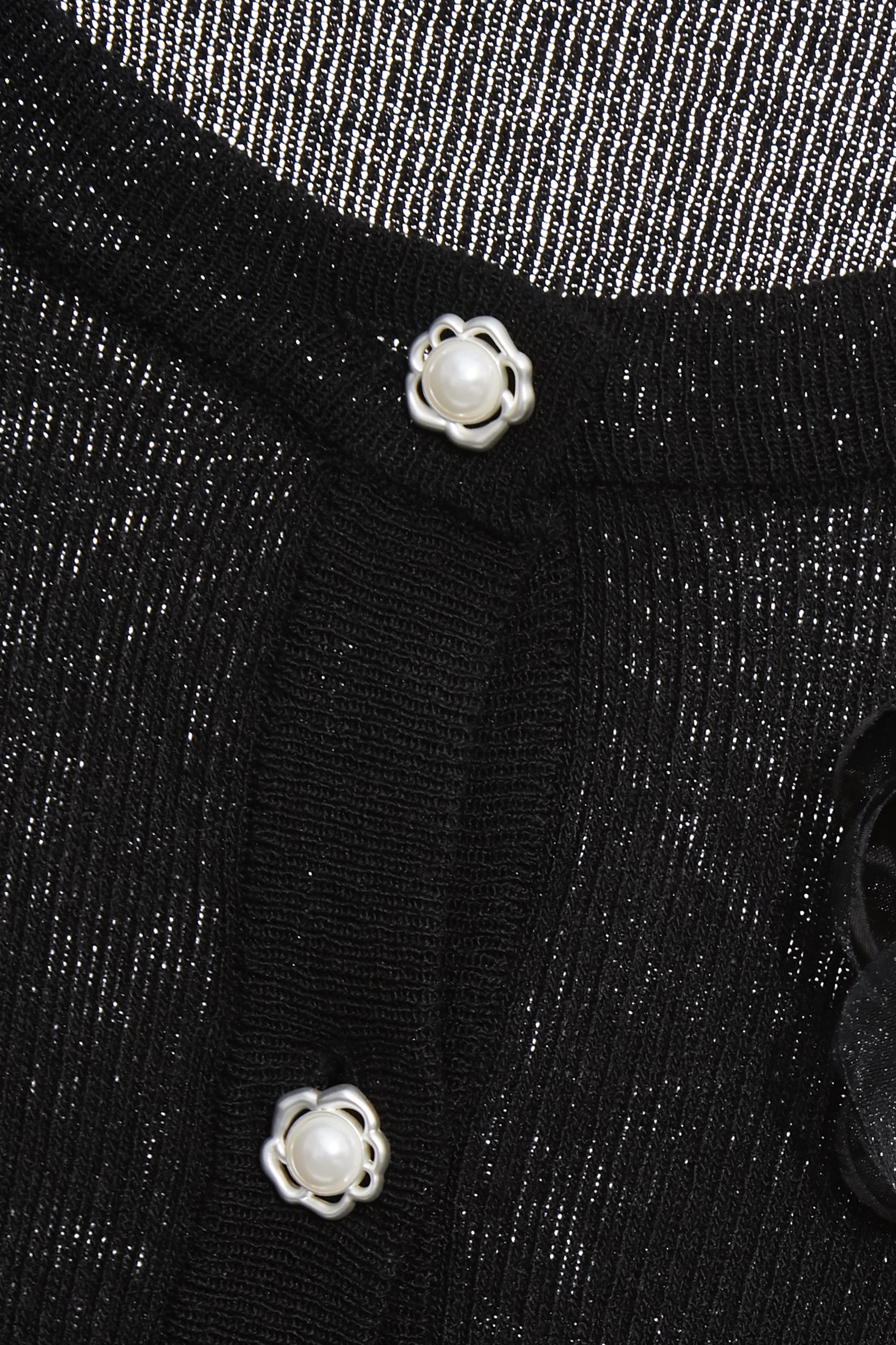 Floral Brooch Detail Knit CardiganFloral Brooch Detail Knit Cardigan,Jackets,Outerwear,Season (SS) Look,pearl,Knitted,Knitted coats,Black outerwear