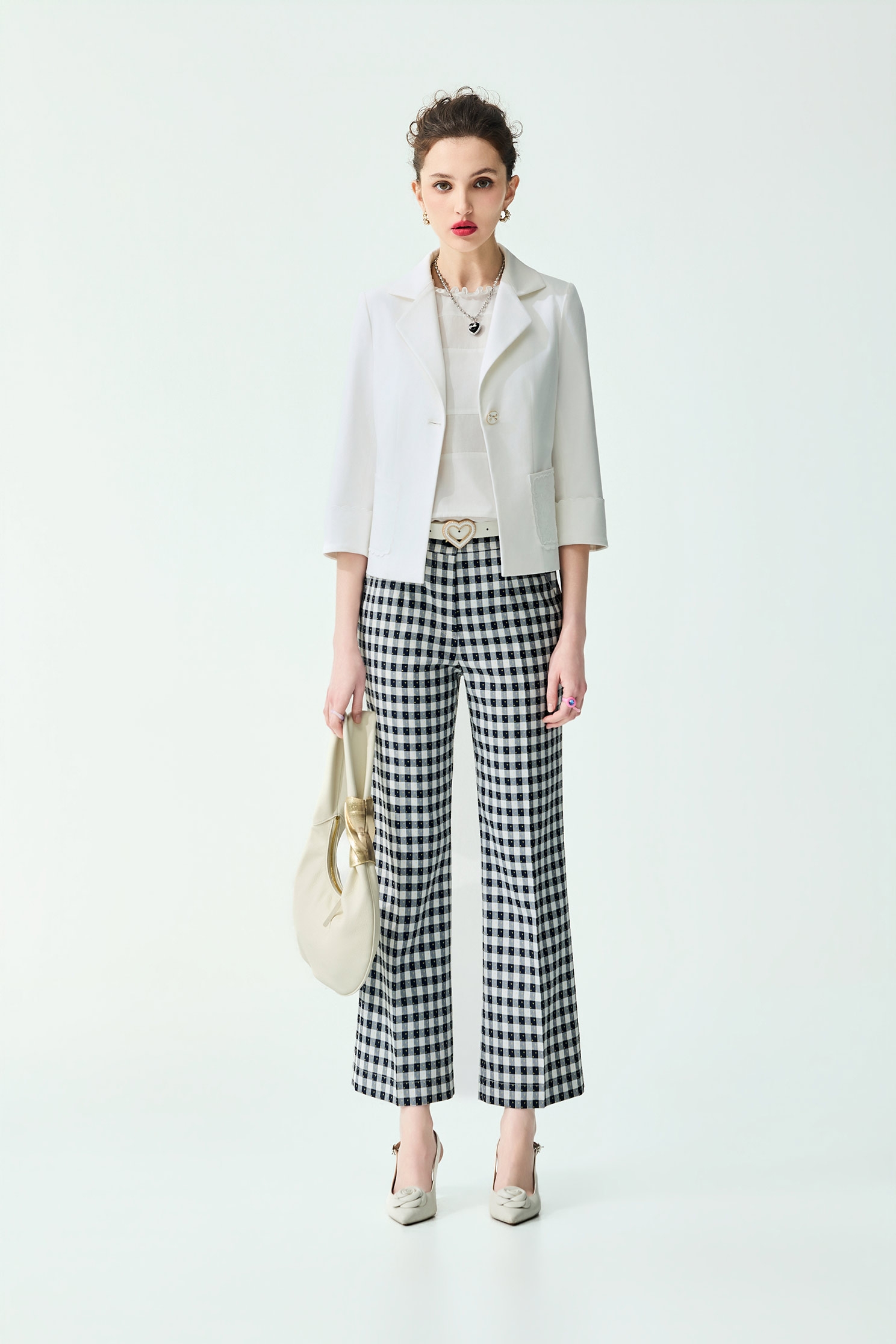 Floral Embroidery Detail White BlazerFloral Embroidery Detail White Blazer,Jackets,Embroidered,Outerwear,Season (SS) Look,White outerwear,bows,Blazers