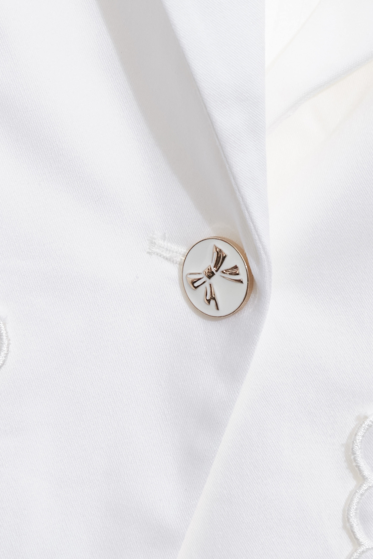 Floral Embroidery Detail White BlazerFloral Embroidery Detail White Blazer,Jackets,Embroidered,Outerwear,Season (SS) Look,White outerwear,bows,Blazers
