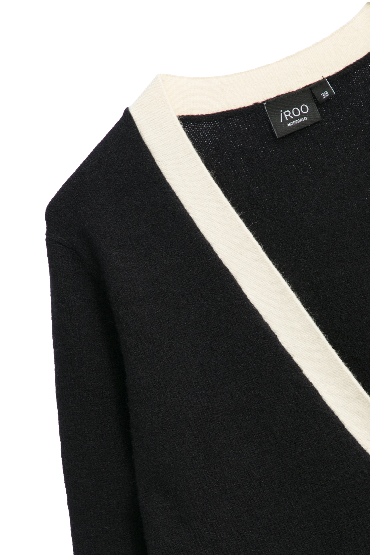 V-neck Knit Cardigan With Contrast PocketsV-neck Knit Cardigan With Contrast Pockets,Season (AW) Look,Knitted,Knitted coats,Knitted tops