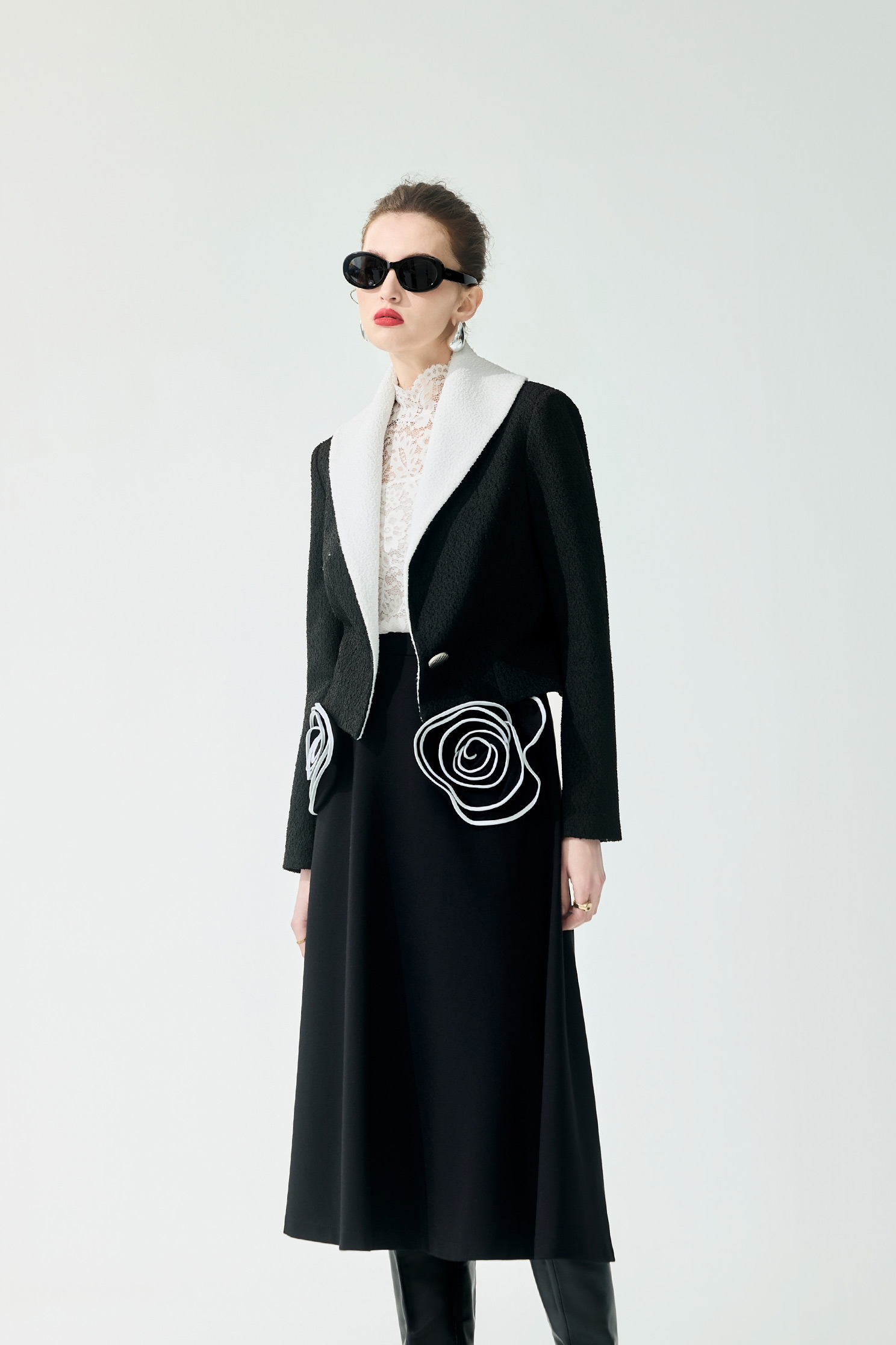 Crop Blazer With Contrast Wide CollarCrop Blazer With Contrast Wide Collar,Jackets,Season (SS) Look