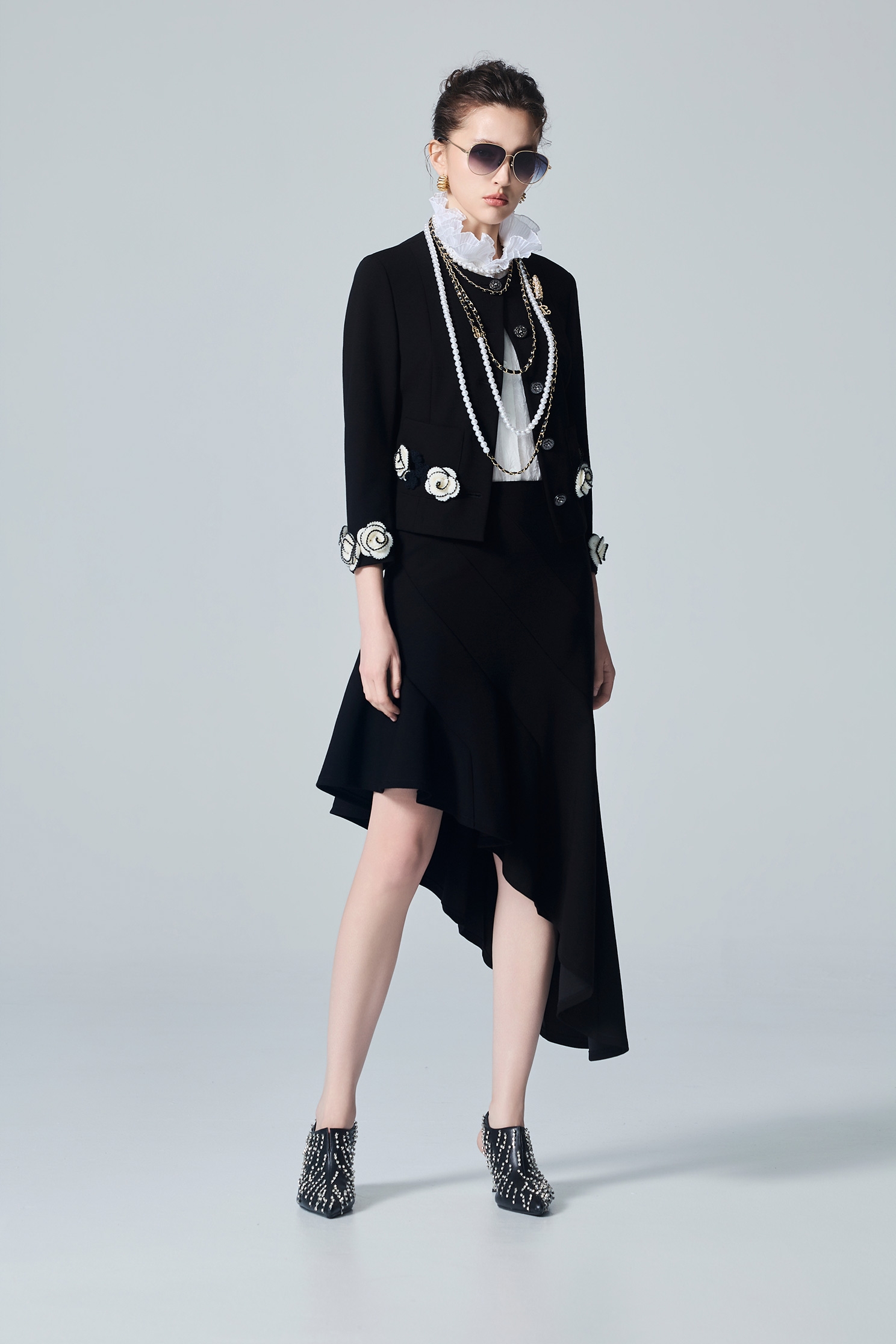 Contrast Rose Detail Black JacketContrast Rose Detail Black Jacket,Jackets,Outerwear,Season (AW) Look,Knitted,Black outerwear