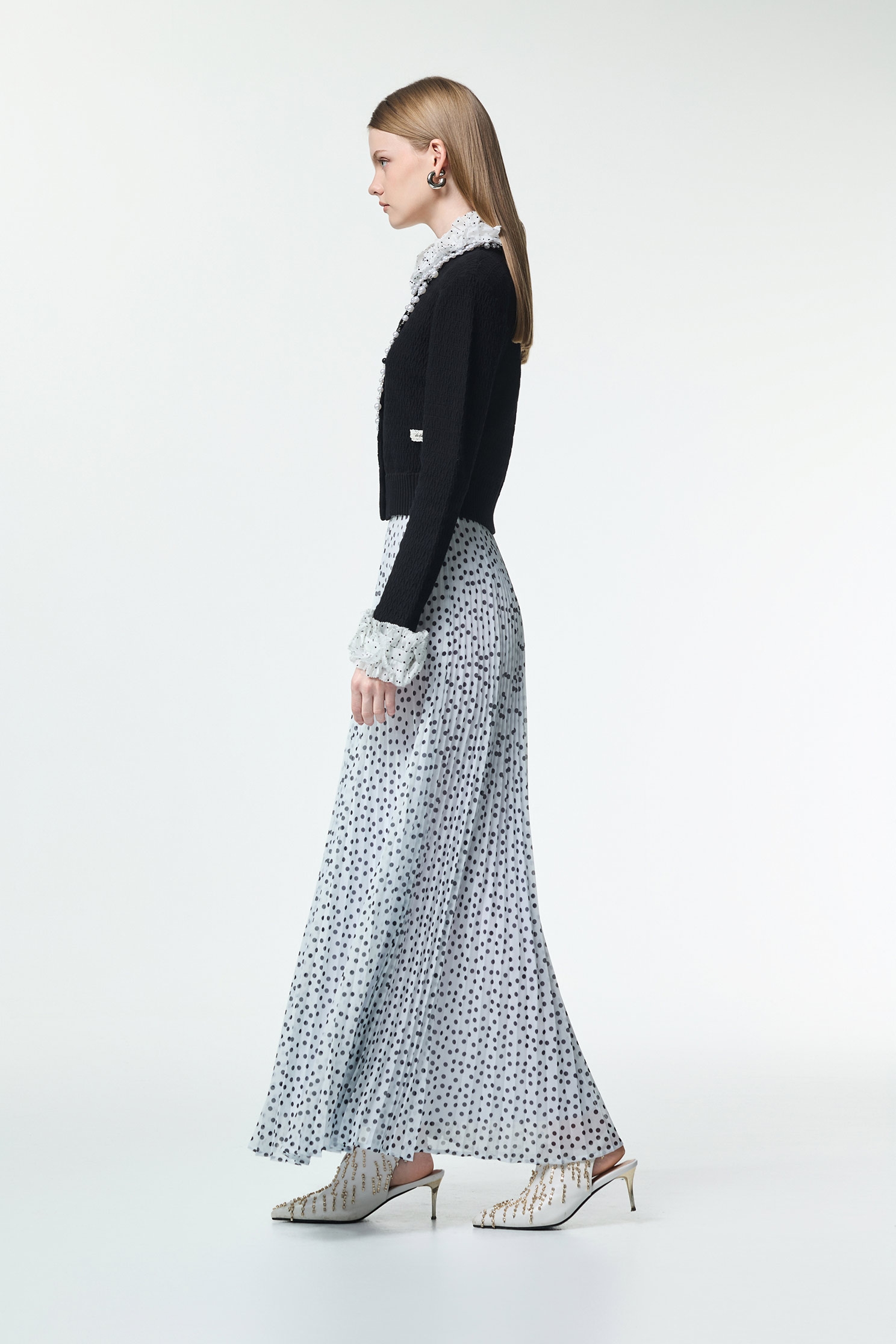 Contrast Ruffle Detail Knit CardiganContrast Ruffle Detail Knit Cardigan,Office Looks,Outerwear,dotcollection,pearl,Season (AW) Look,Valentine,Blouses,Knitted,Knitted coats,Knitted tops