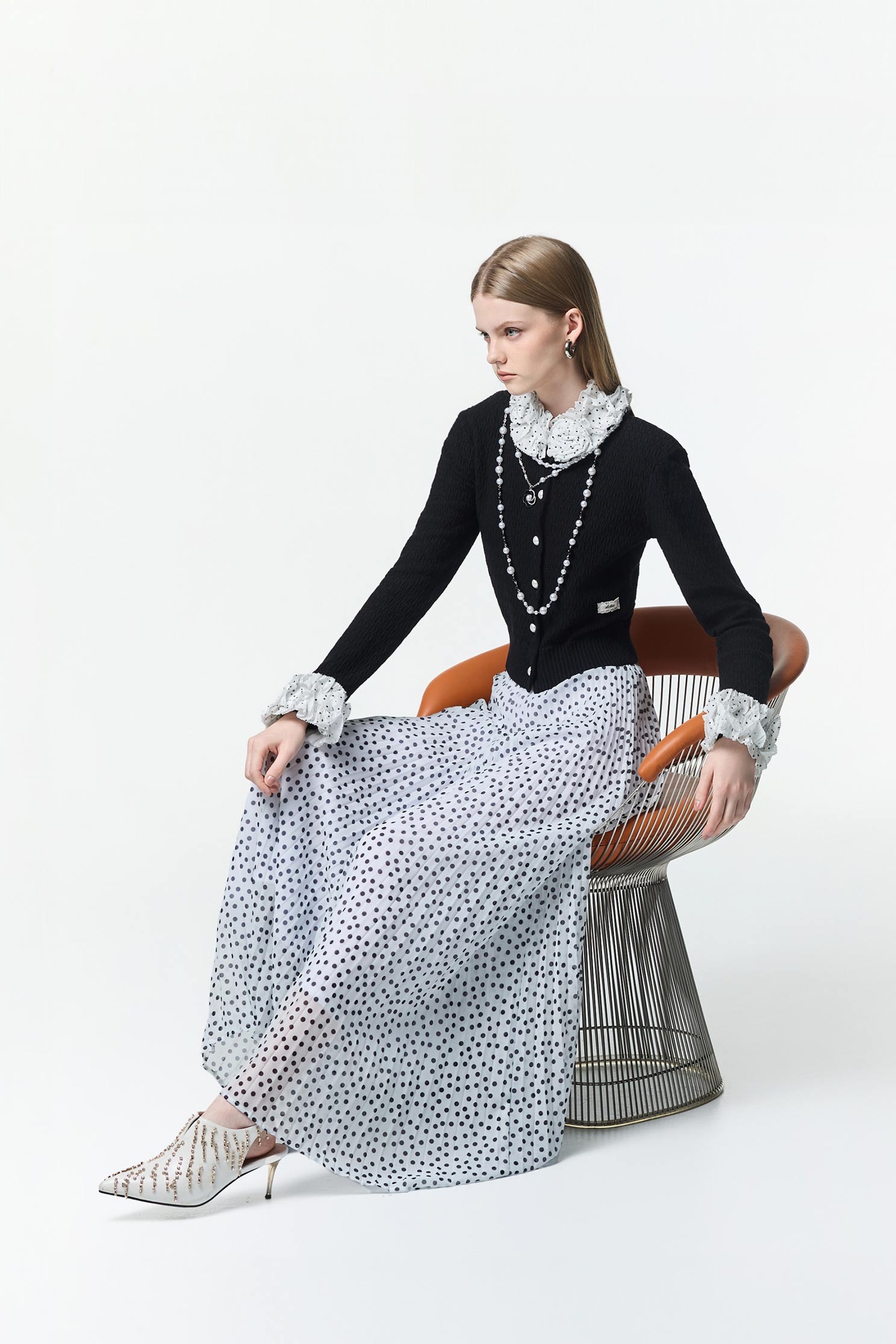 Contrast Ruffle Detail Knit CardiganContrast Ruffle Detail Knit Cardigan,Office Looks,Outerwear,dotcollection,pearl,Season (AW) Look,Valentine,Blouses,Knitted,Knitted coats,Knitted tops