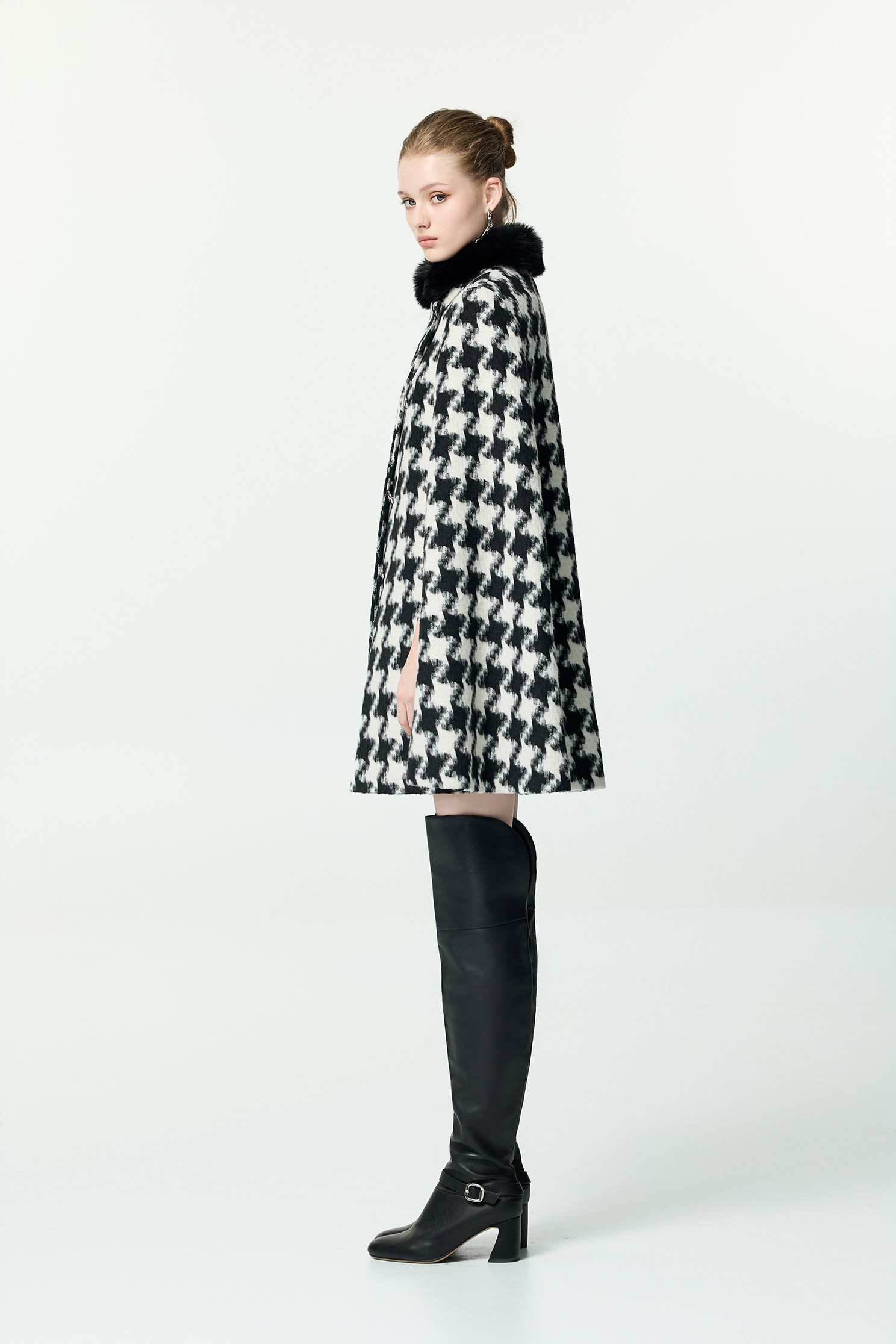 Houndstooth Faux Fur Collar Cape JacketHoundstooth Faux Fur Collar Cape Jacket,Jackets,Outerwear,Season (AW) Look