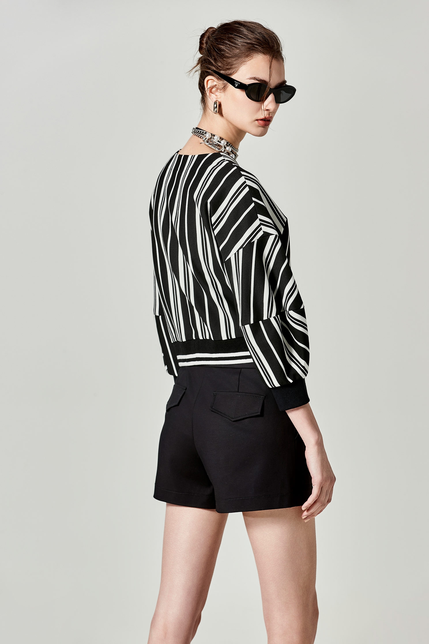 Black White Stripe Contrast Crop JacketBlack White Stripe Contrast Crop Jacket,Jackets,Outerwear,Season (SS) Look,Stripe
