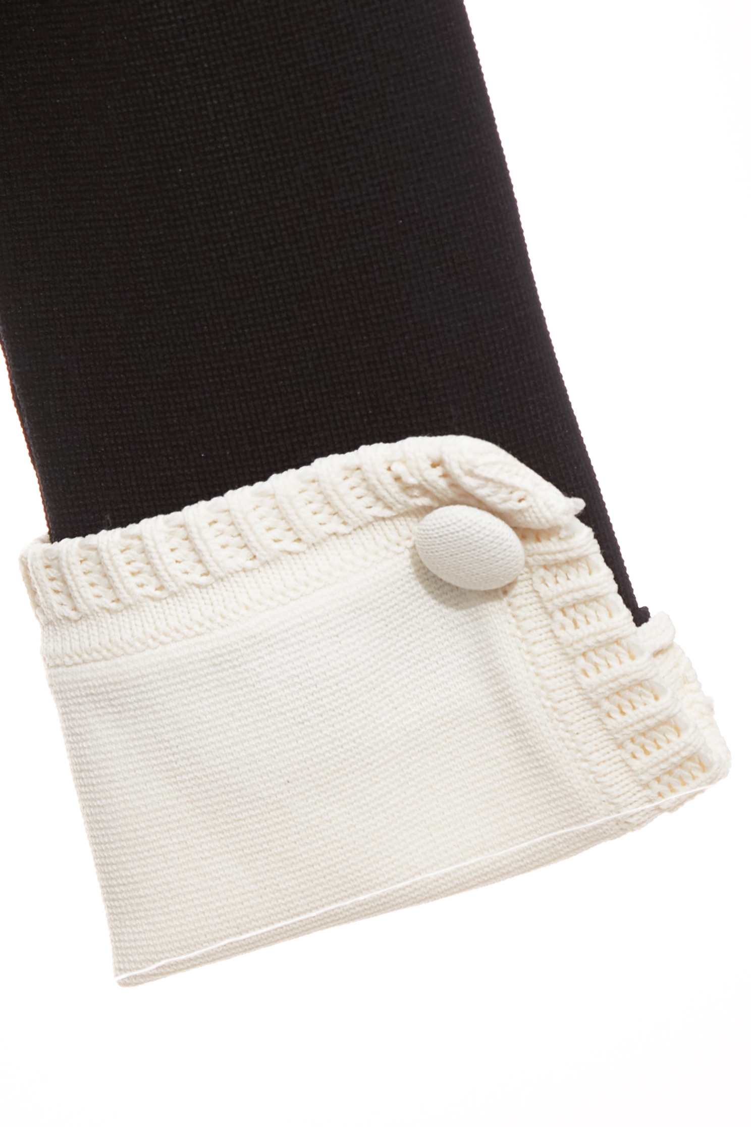 Floral Brooch Detail Knit CardiganFloral Brooch Detail Knit Cardigan,Jackets,Office Looks,Outerwear,Season (SS) Look,pearl,Valentine,Knitted,Knitted coats,Black outerwear