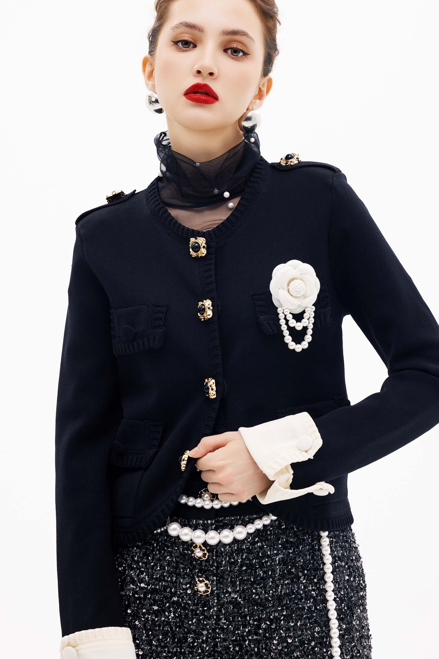 Floral Brooch Detail Knit CardiganFloral Brooch Detail Knit Cardigan,Jackets,Office Looks,Outerwear,Season (SS) Look,pearl,Valentine,Knitted,Knitted coats,Black outerwear