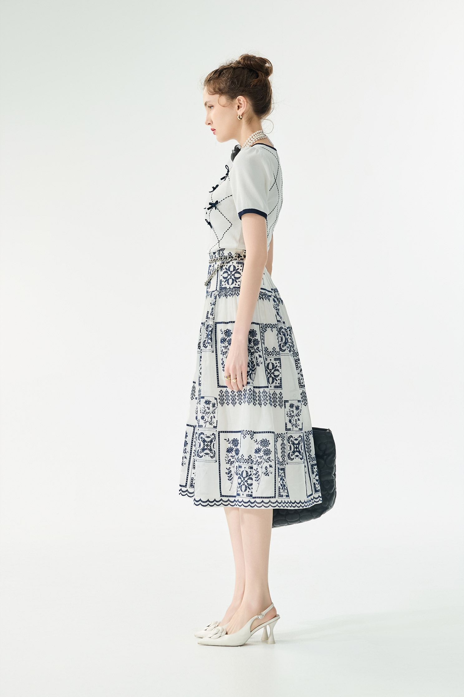 Floral Motif Embroidery Midi SkirtFloral Motif Embroidery Midi Skirt,Season (SS) Look,Embroidered,Midi skirts