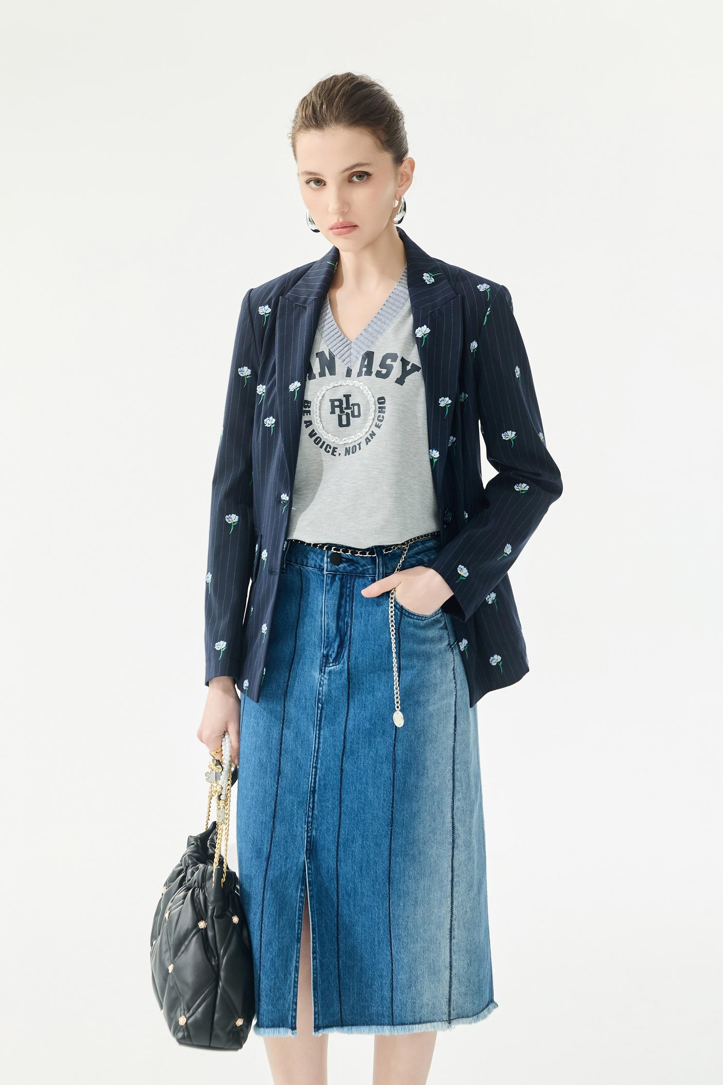 Mini Waist Pouch Denim SkirtMini Waist Pouch Denim Skirt,Embroidered,Season (SS) Look,Denim,Denim skirts