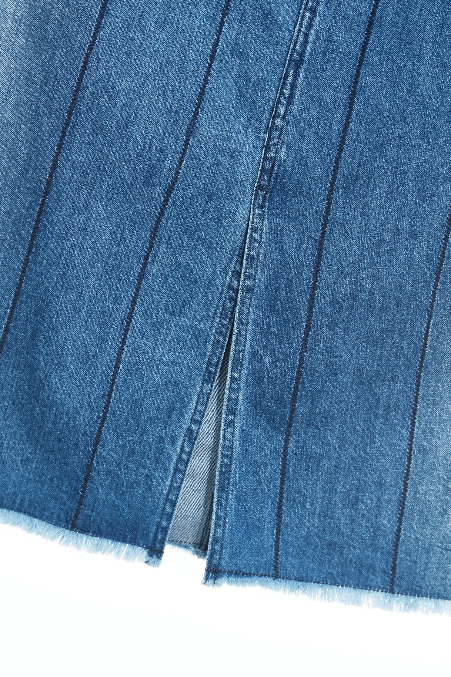 Mini Waist Pouch Denim SkirtMini Waist Pouch Denim Skirt,Embroidered,Season (SS) Look,Denim,Denim skirts