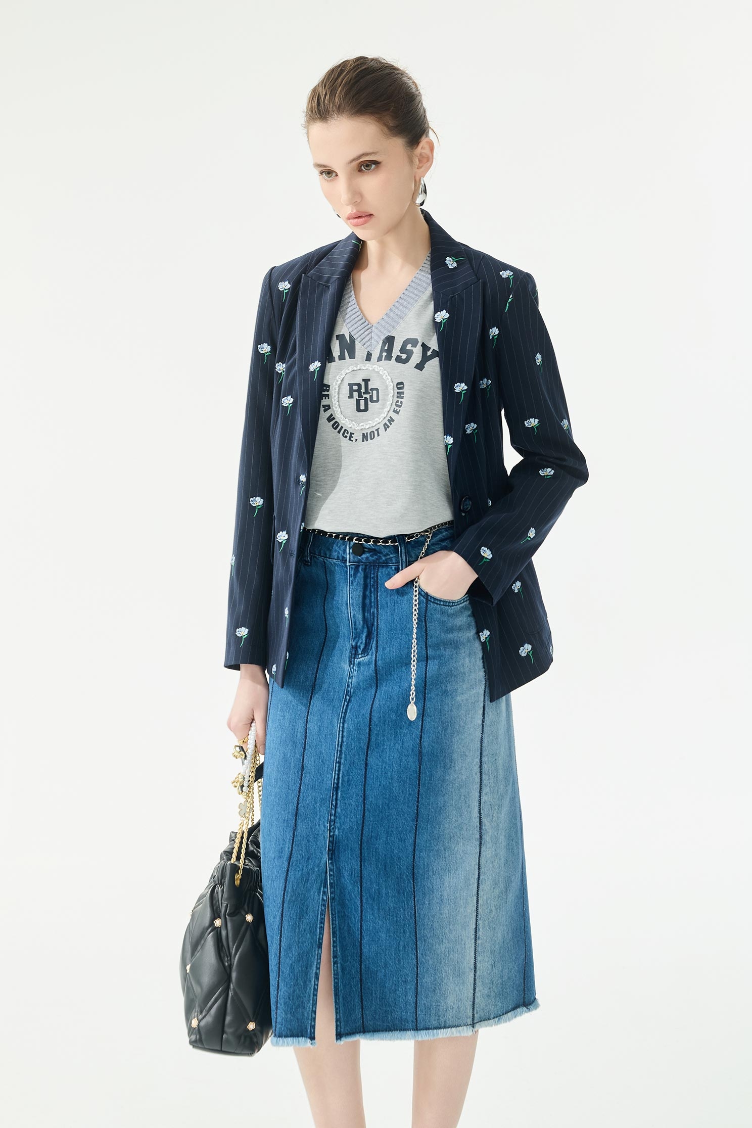 Mini Waist Pouch Denim SkirtMini Waist Pouch Denim Skirt,Embroidered,Season (SS) Look,Denim,Denim skirts