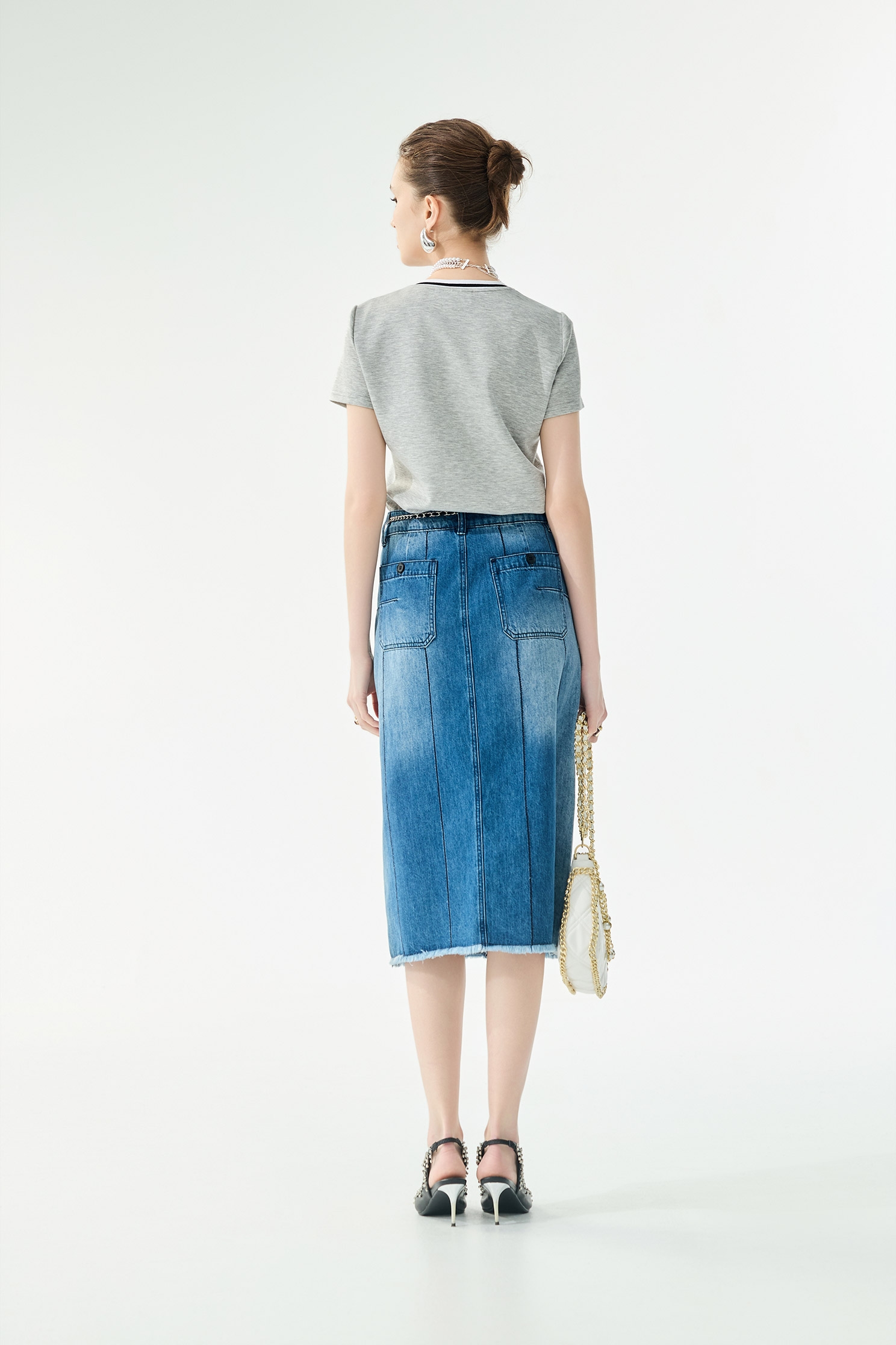 Mini Waist Pouch Denim SkirtMini Waist Pouch Denim Skirt,Embroidered,Season (SS) Look,Denim,Denim skirts