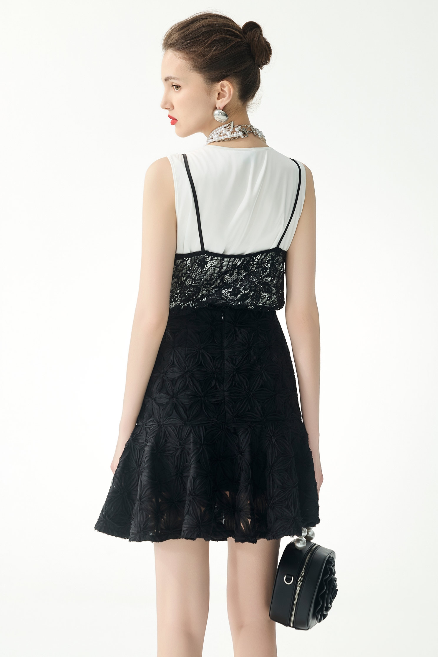 3-D Floral Fishtail Skirt3-D Floral Fishtail Skirt,Season (SS) Look,Mini skirts,Black skirts