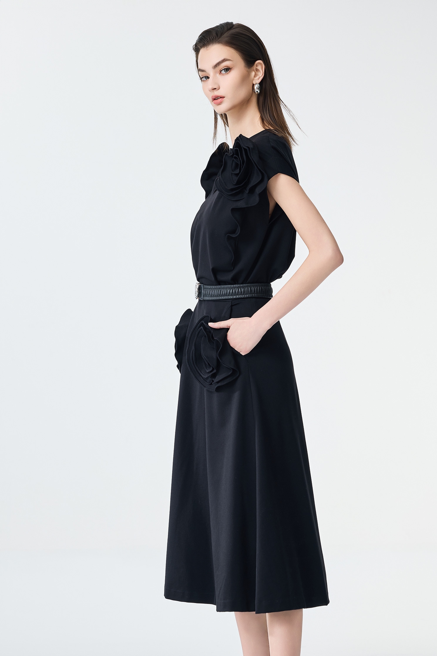 3-D Rose Detail Midi Skirt,Season (SS) Look,co-ord sets,Back To Classic,blossoms,Midi skirts,Back To B/W,Black skirts