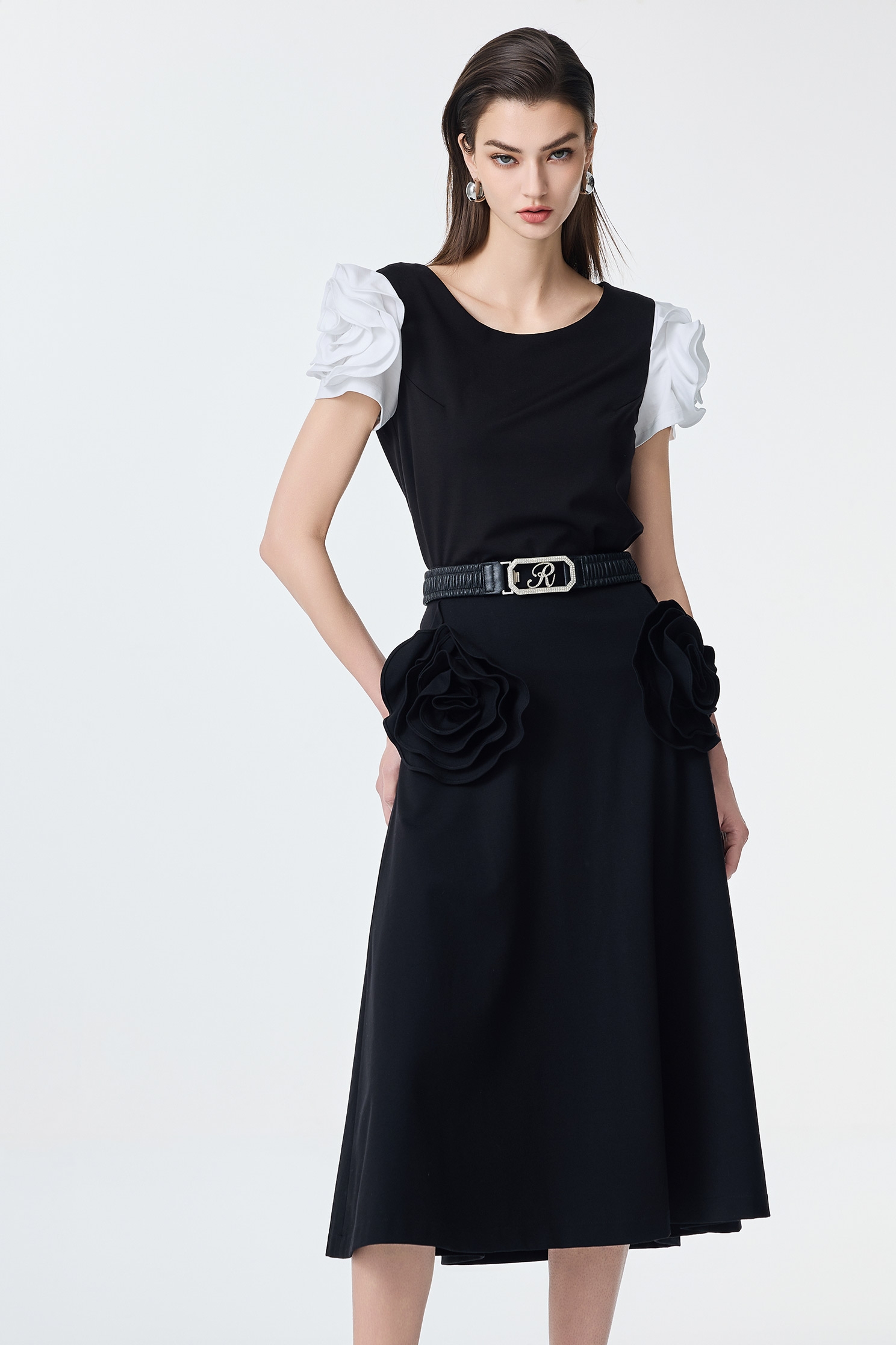 3-D Rose Detail Midi Skirt,Season (SS) Look,co-ord sets,Back To Classic,blossoms,Midi skirts,Back To B/W,Black skirts