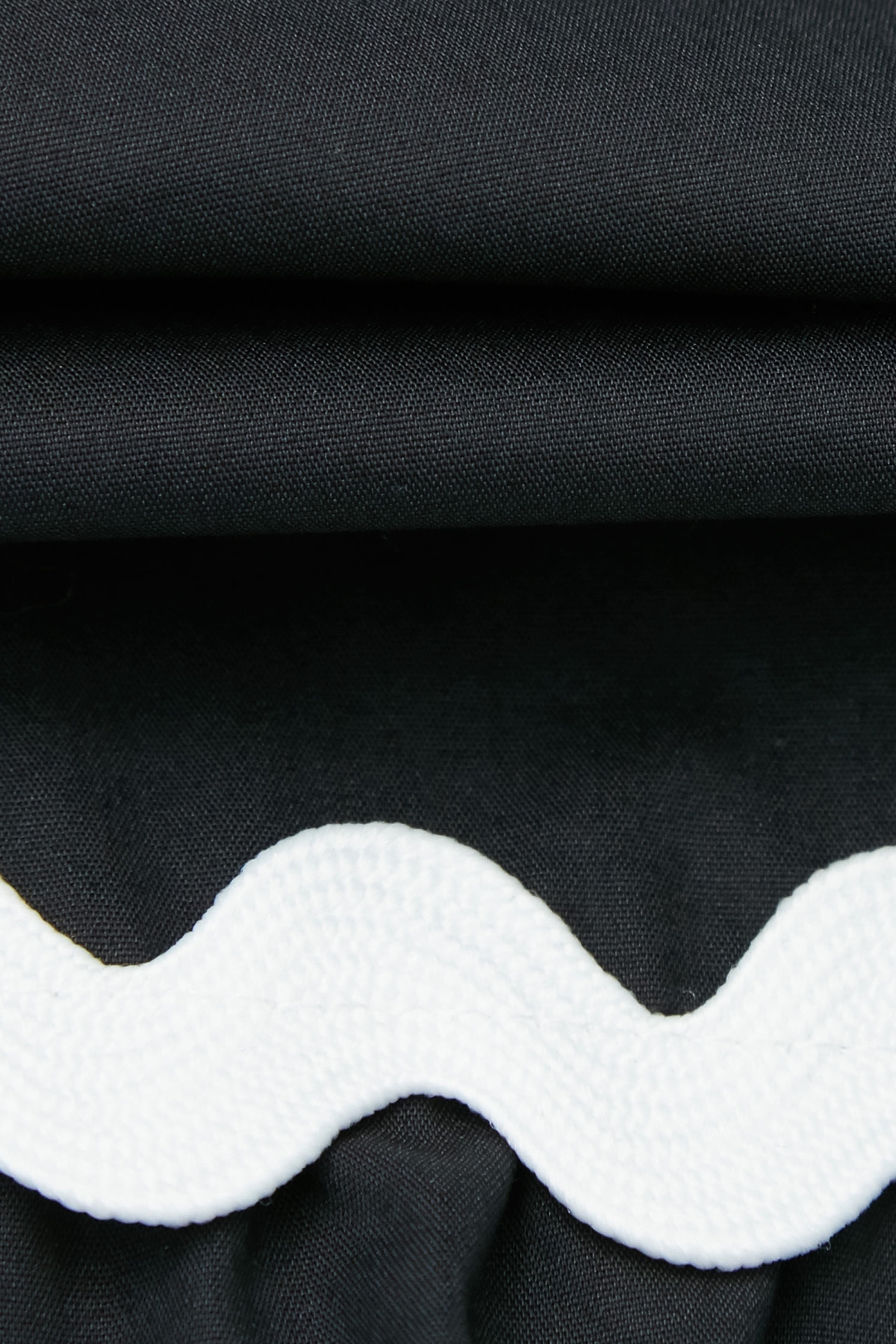 Contrast Trim Detail Tiered Skirt,Office Looks,Season (SS) Look,Back To Classic,Midi skirts,Back To B/W,Black skirts