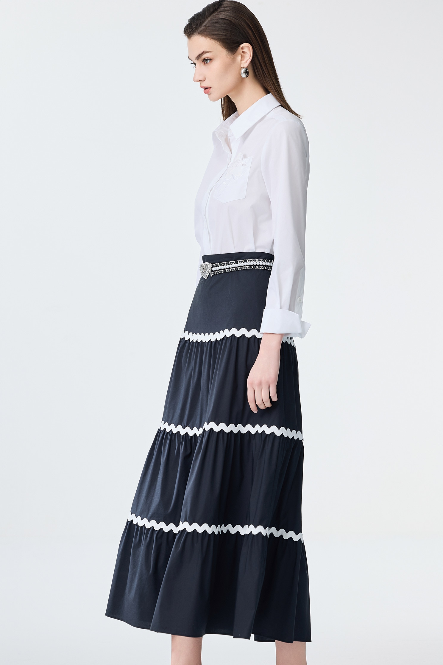 Contrast Trim Detail Tiered Skirt,Office Looks,Season (SS) Look,Back To Classic,Midi skirts,Back To B/W,Black skirts