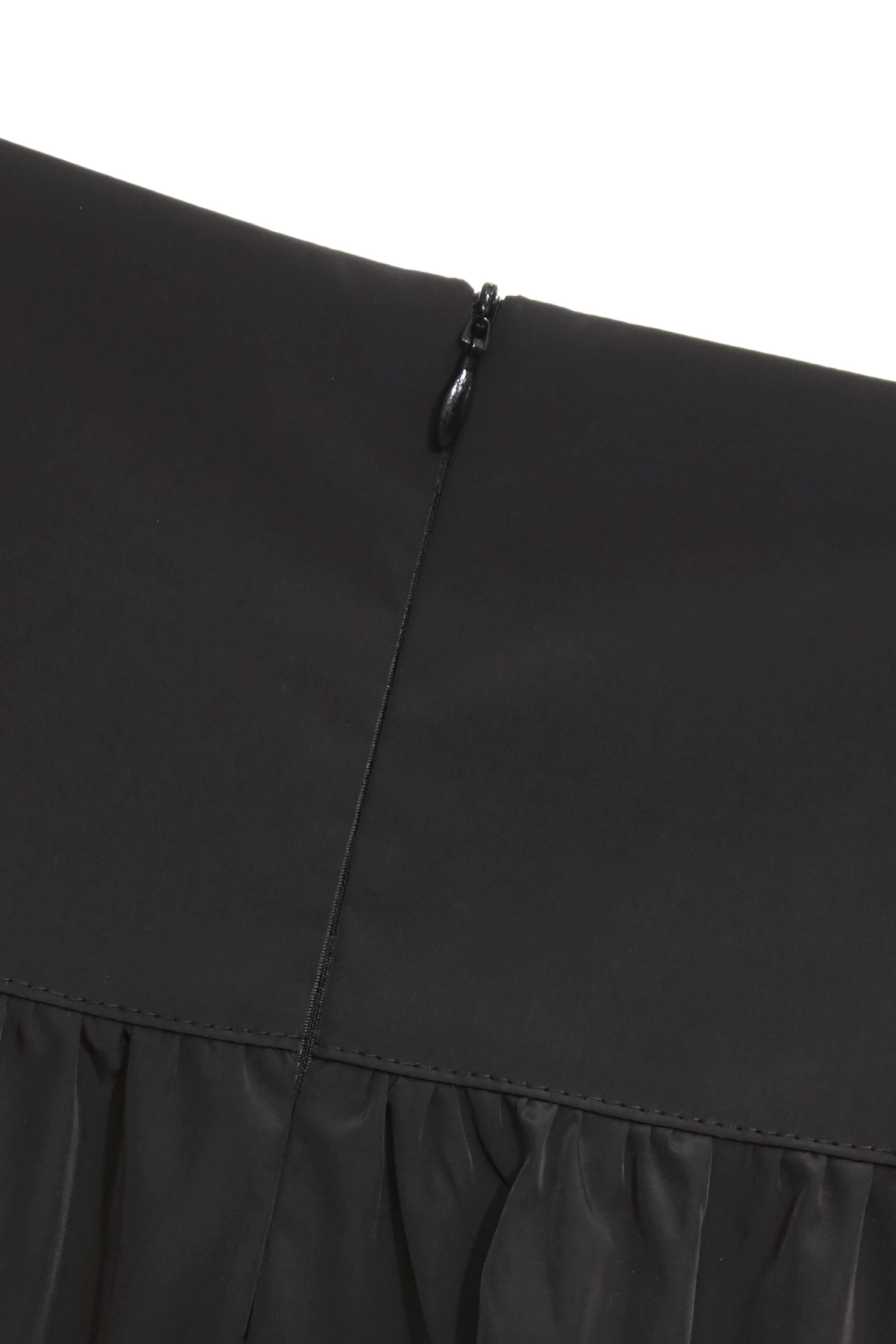 Black White Contrast Taffeta SkirtBlack White Contrast Taffeta Skirt,Season (SS) Look,White skirts,Back To Classic,Midi skirts,Back To B/W