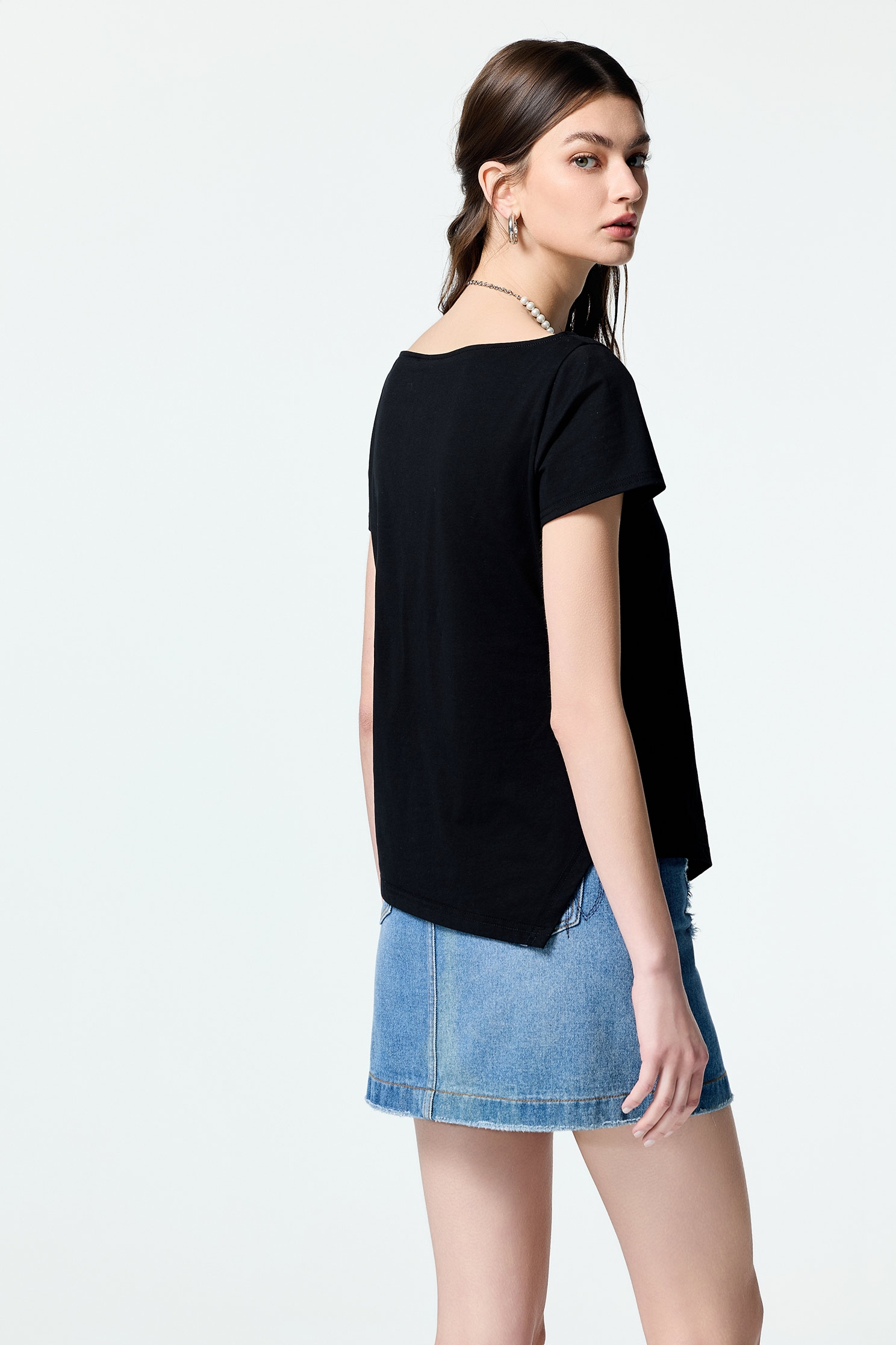 Distress Demin Short SkirtDistress Demin Short Skirt,Denim,Season (SS) Look,Denim,Denim mini skirts,Denim skirts,Mini skirts,Valentine,Embroidered,upperclass