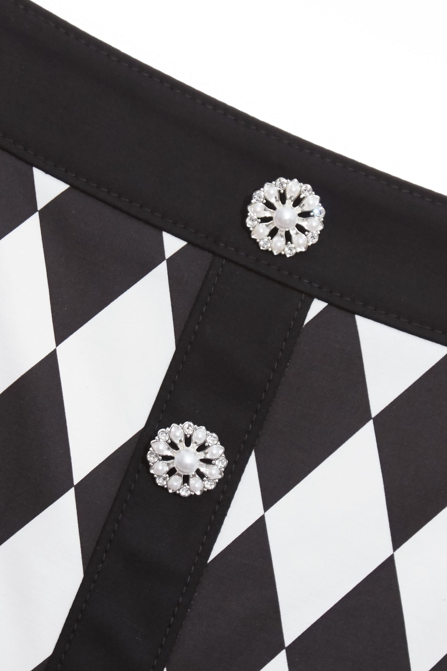 Black White Diamond Print SkirtBlack White Diamond Print Skirt,Plaid,pearl,Mini skirts,Season (AW) Look