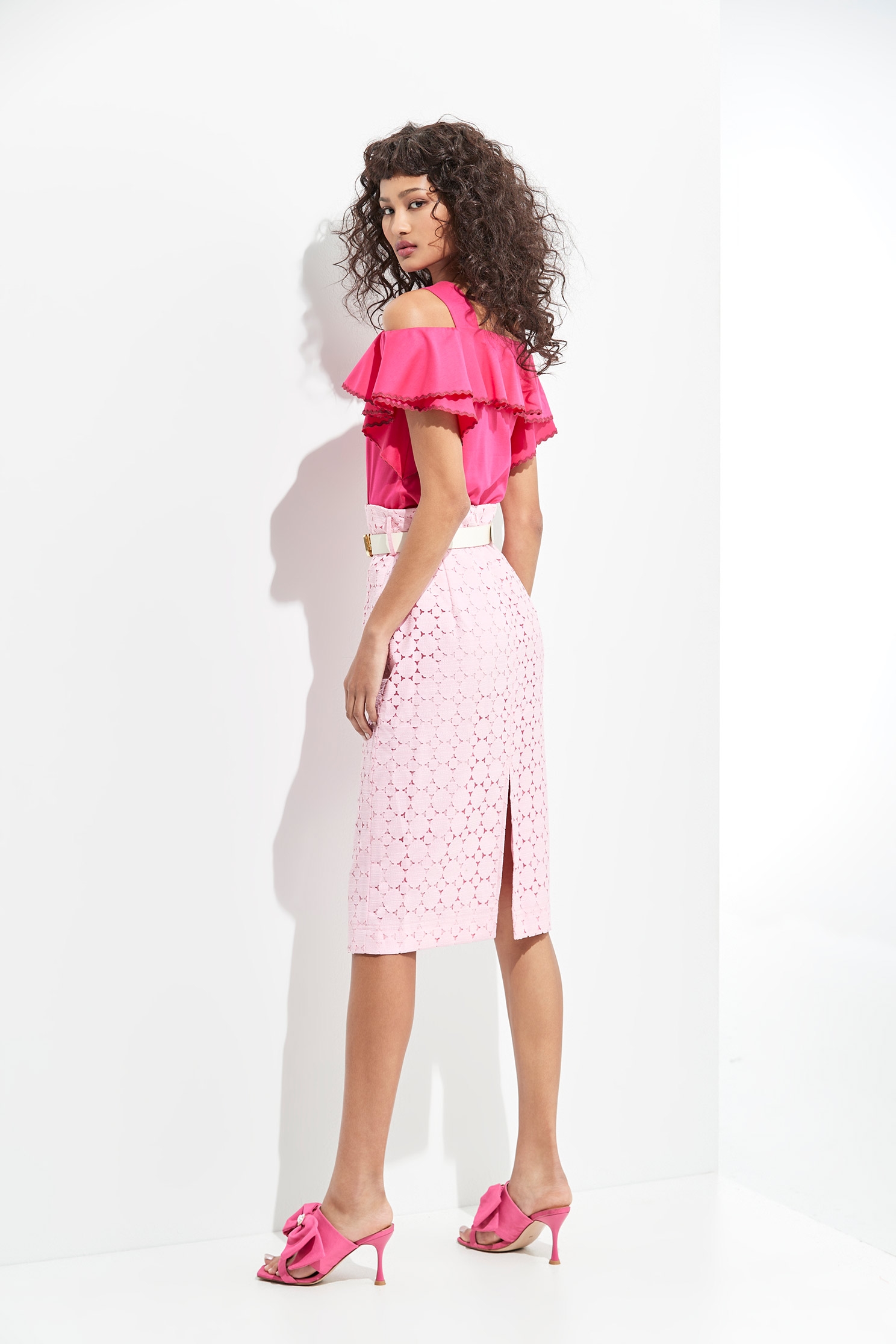 Cut-Out Lace Pink Pencil SkirtLong skirt with cutwork embroidery,Season (SS) Look,Pencil skirts,Valentine,Belts,Midi skirts