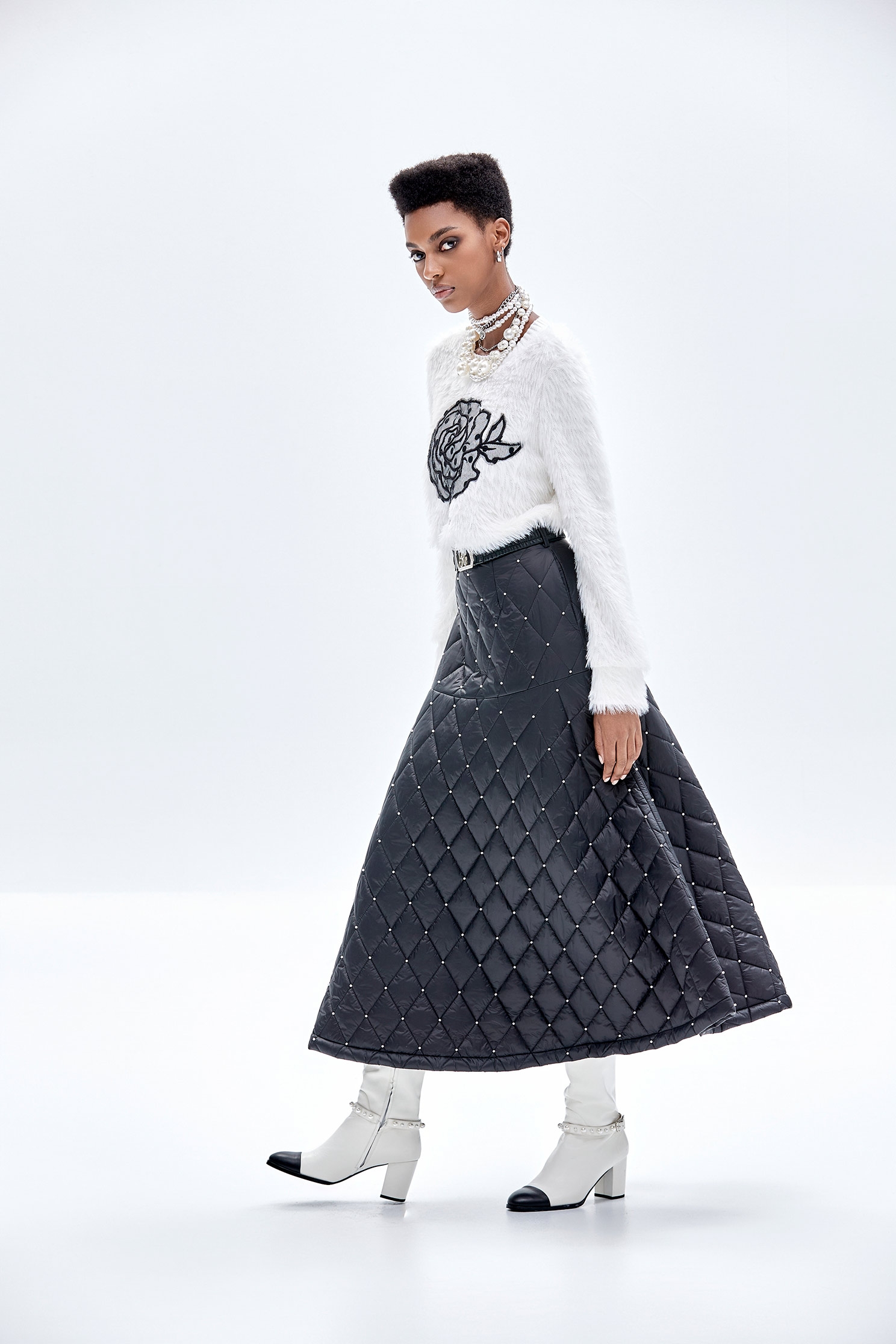 A-line Pearl Detail Quilted Maxi SkirtA-line Pearl Detail Quilted Maxi Skirt,Season (AW) Look,Midi skirts