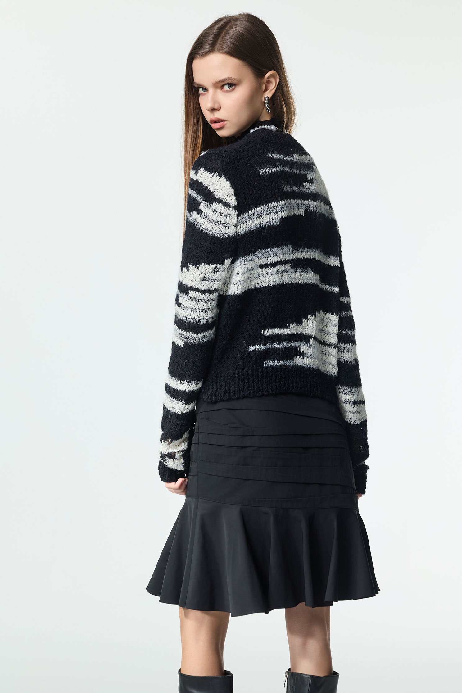 Pleated Detail Fishtail SkirtPleated Detail Fishtail Skirt,Office Looks,Mini skirts,Season (AW) Look,Valentine