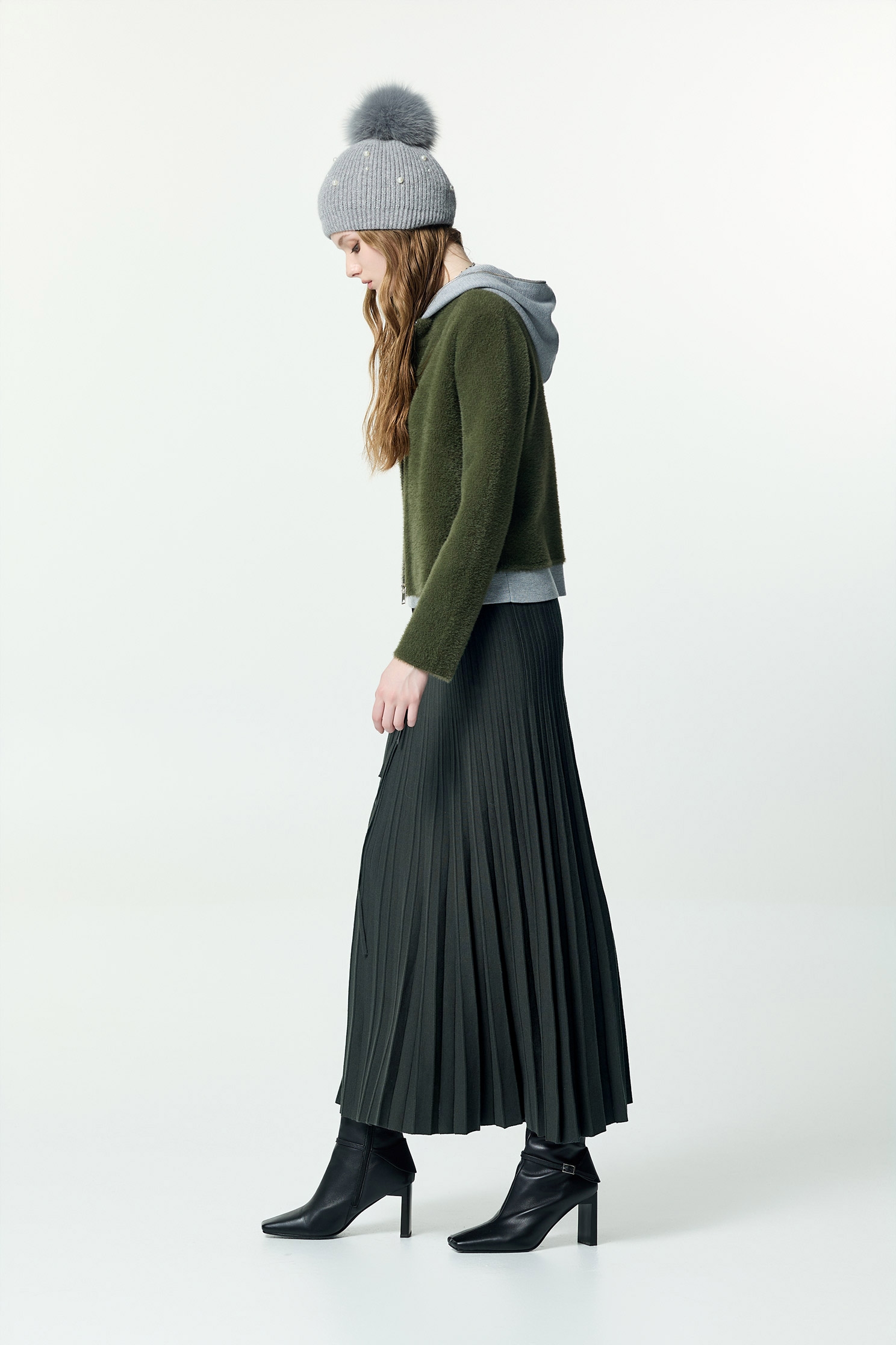 Pleated Maxi Grey Knit SkirtPleated Maxi Grey Knit Skirt,Season (AW) Look,Knitted