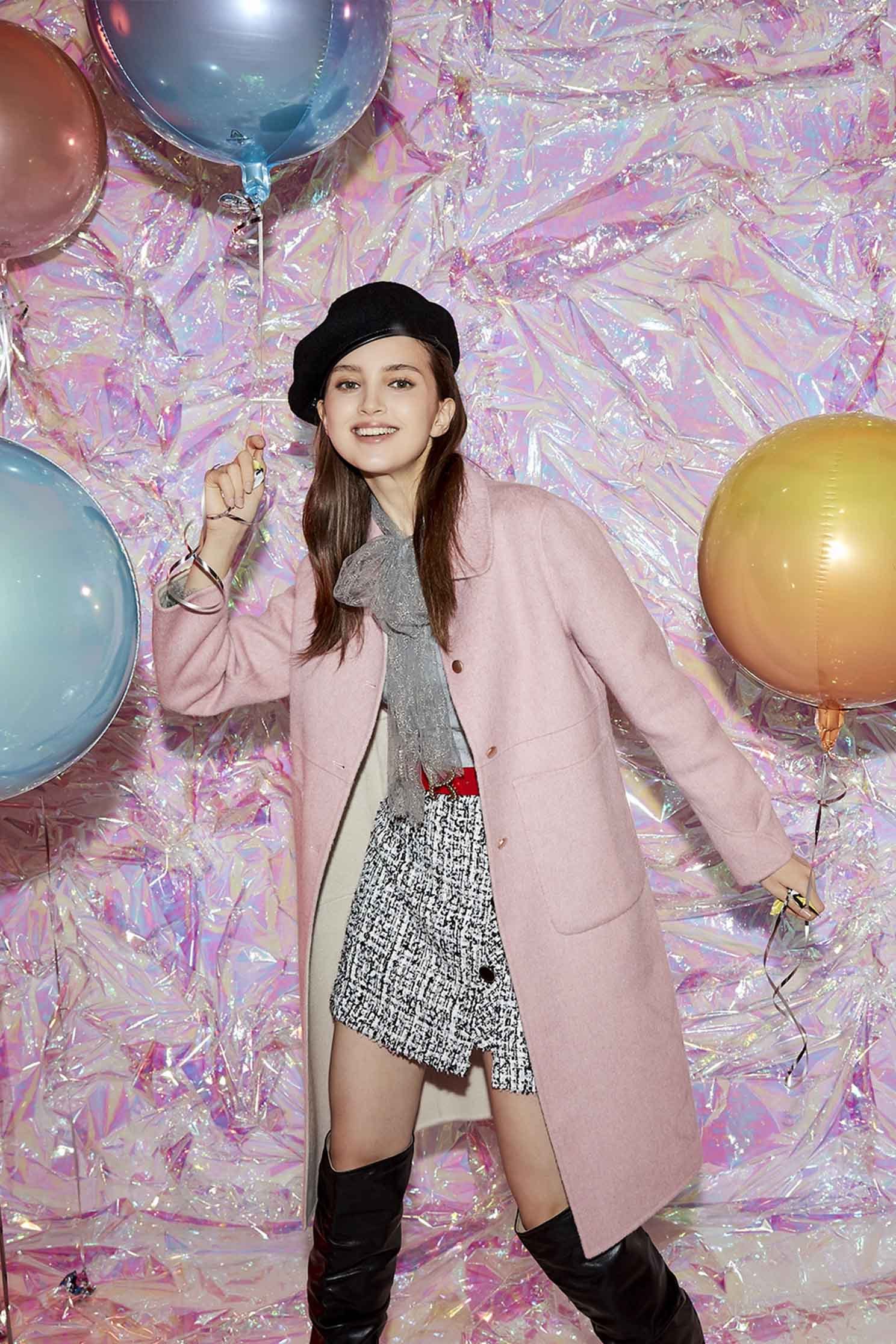 Fitted Tweed Mini SkirtSequin classic tweed A-line skirt,Queen,Party Looks,Mini skirts,Season (AW) Look