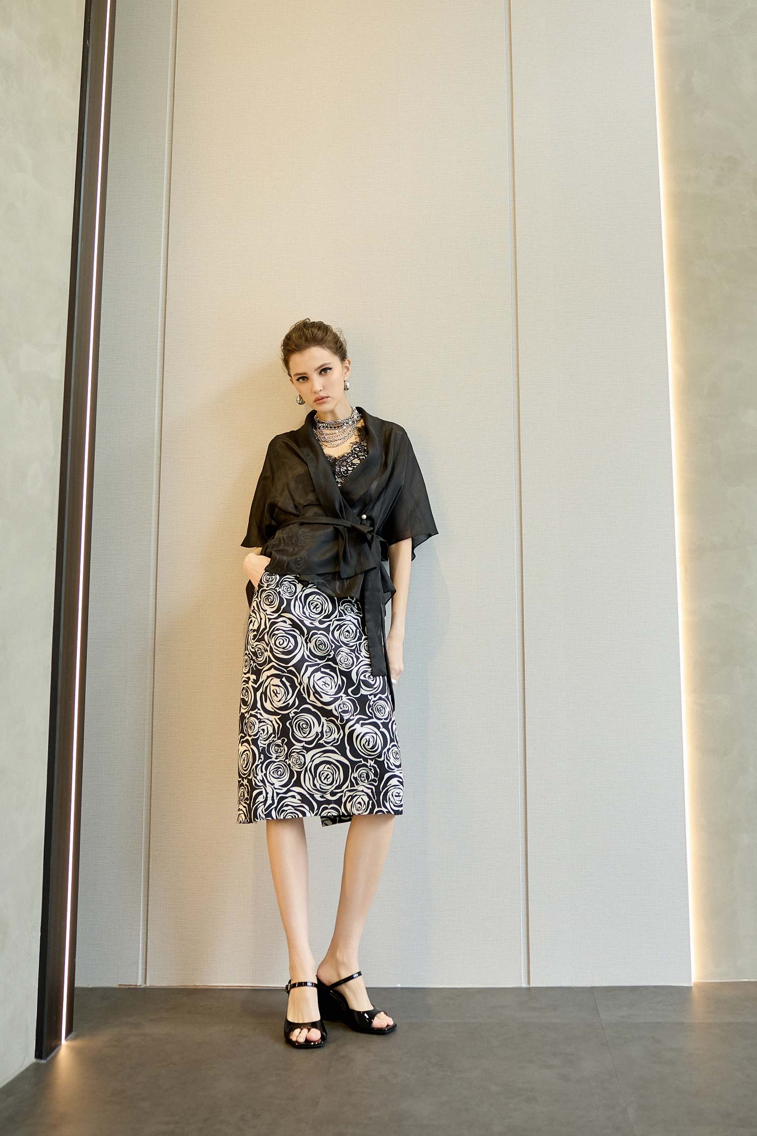 Rose Print Midi Pencil SkirtRose Print Midi Pencil Skirt,Season (SS) Look,Midi skirts