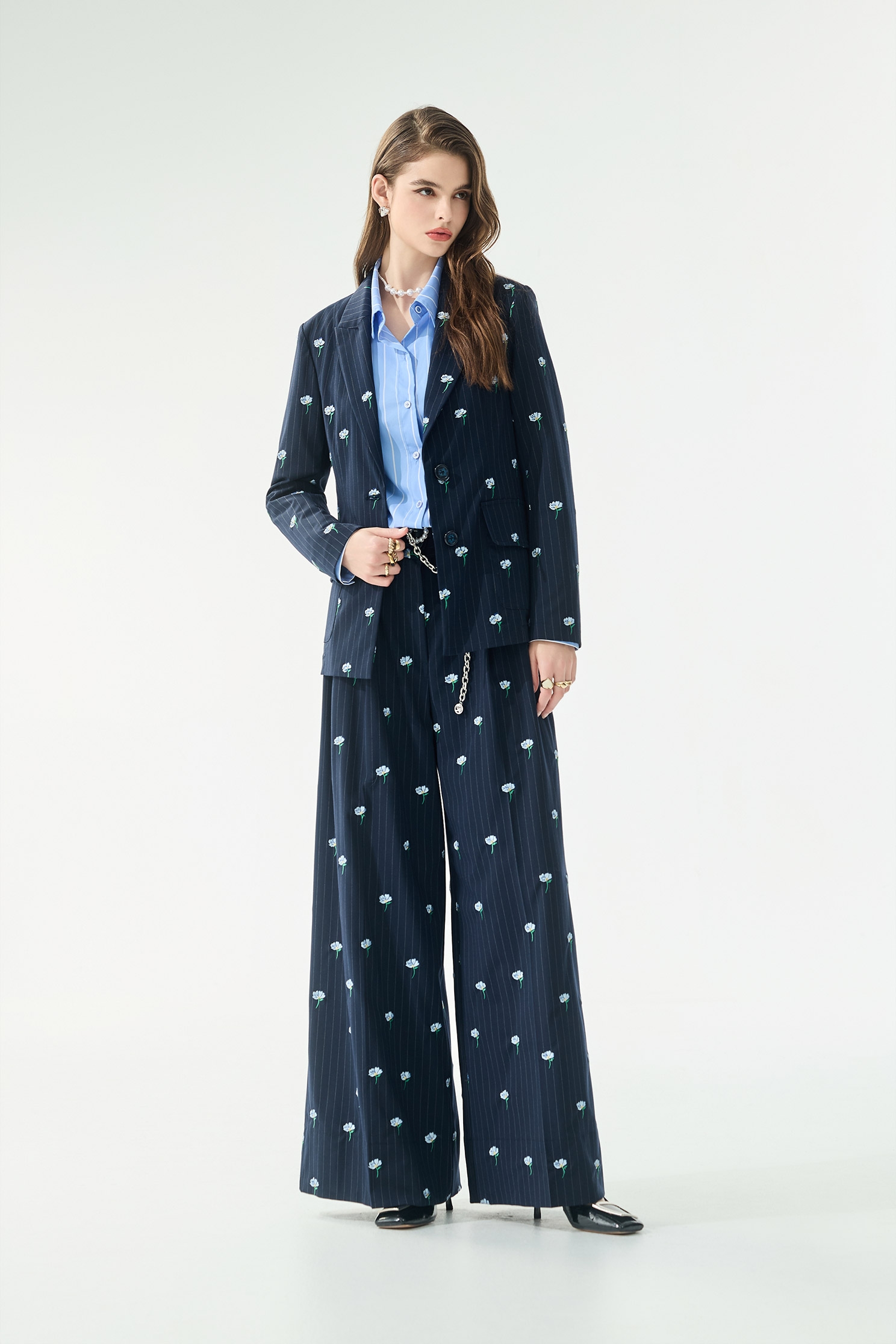 Floral Embroidery Pinstripe PantsFloral Embroidery Pinstripe Pants,Embroidered,Season (SS) Look,Stripe,pants,Tailored pants