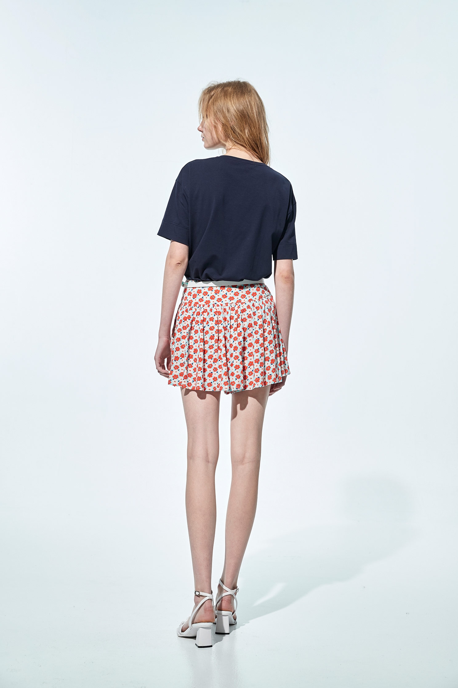 Floral Print Gathered ShortsFloral Print Gathered Shorts,Season (AW) Look,Skorts