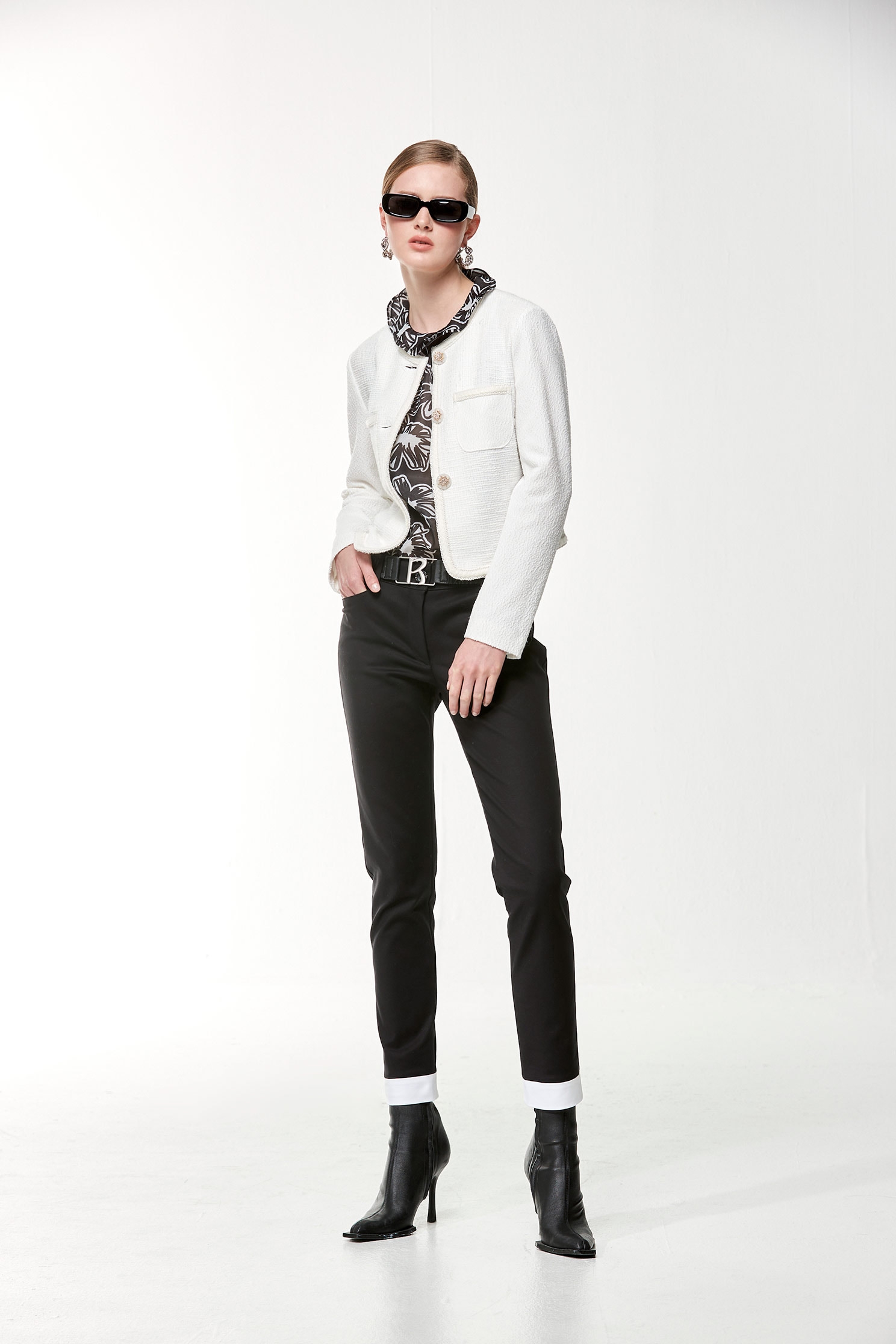 Slim Fit Smart Pants With Contrast HemSlim Fit Smart Pants With Contrast Hem,Season (AW) Look,Skinny pants,Skinny pants