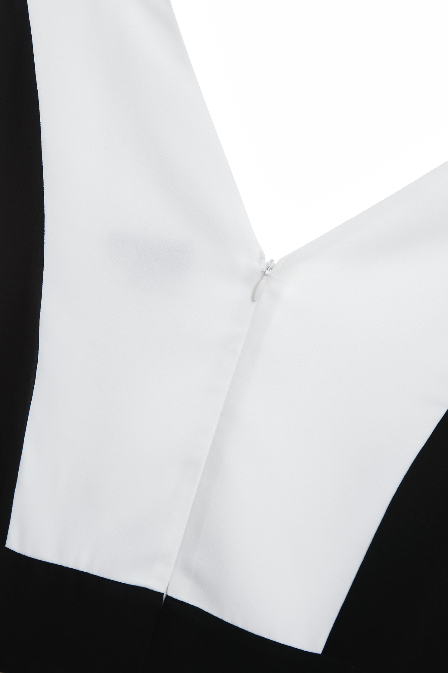V-neck Black White Contrast JumpsuitV-neck Black White Contrast Jumpsuit,Season (SS) Look,pants,Jumpsuits,Chiffon,Black pants