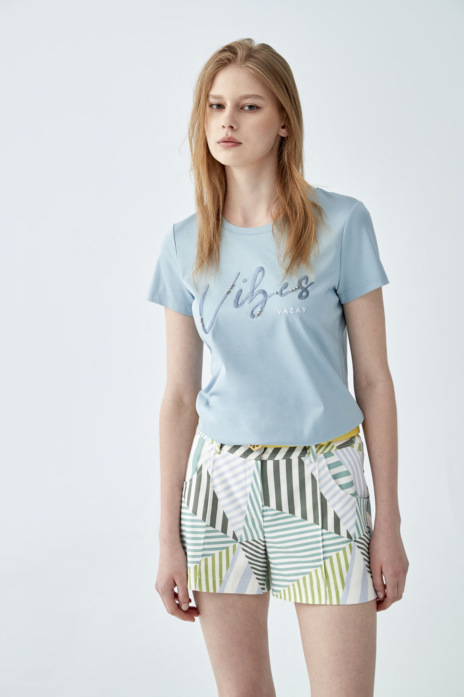 Mismatch Stripe Print ShortsGeometric multi-colour striped print shorts,Season (SS) Look,Stripe,Shorts,comfotism