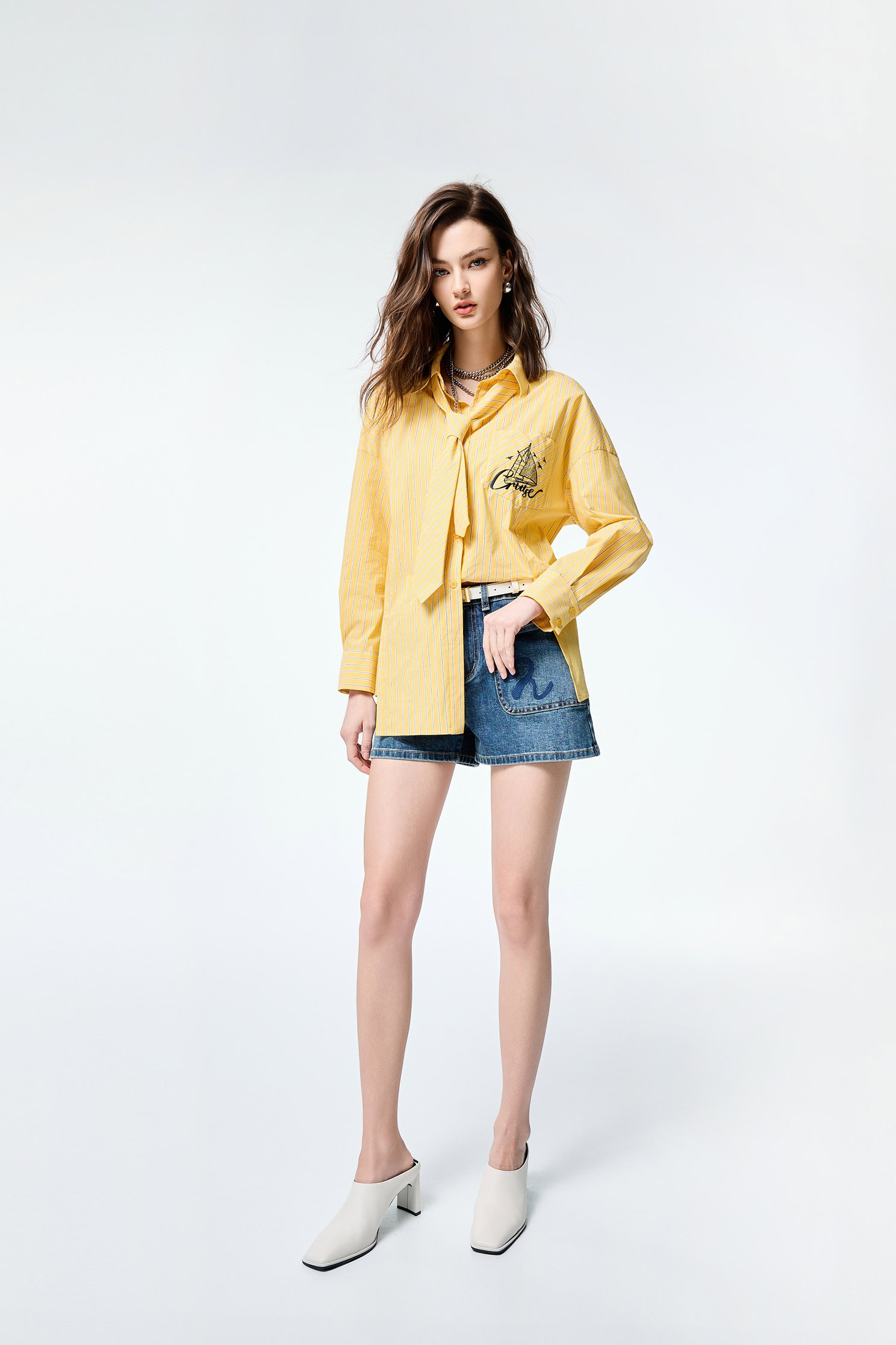 R Logo Denim ShortsR Logo Denim Shorts,Season (SS) Look,Denim,Jeans,pants,Urban Fashion