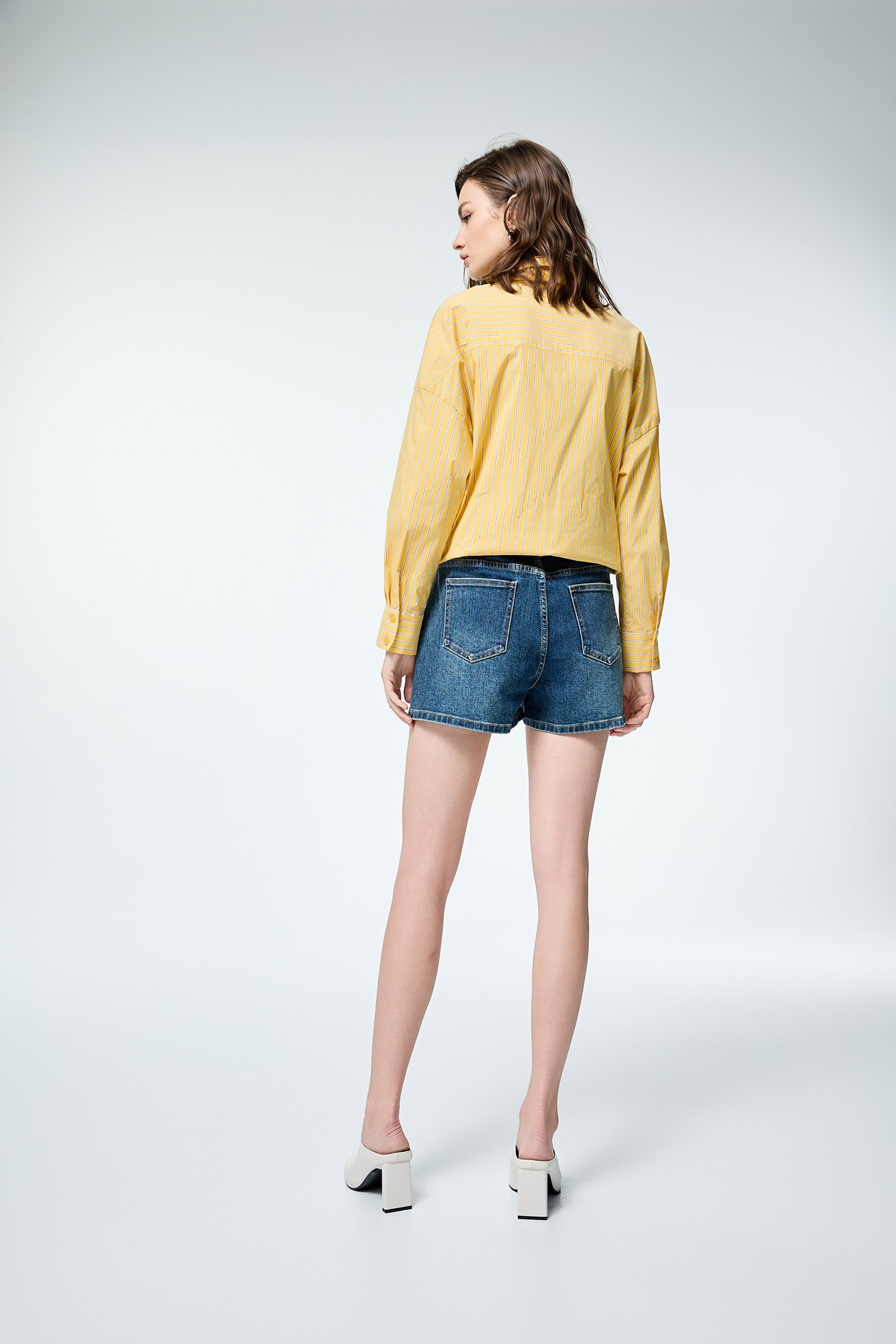 R Logo Denim ShortsR Logo Denim Shorts,Season (SS) Look,Denim,Jeans,pants,Urban Fashion