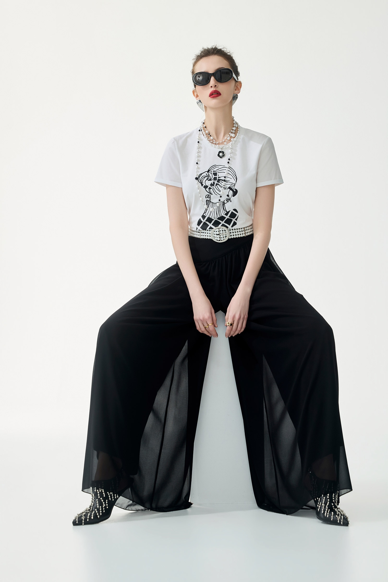 Slanted Yoke Cut Pleated Wide Leg PantsSlanted Yoke Cut Pleated Wide Leg Pants,Culottes,Season (SS) Look,pants,Chiffon,Black pants