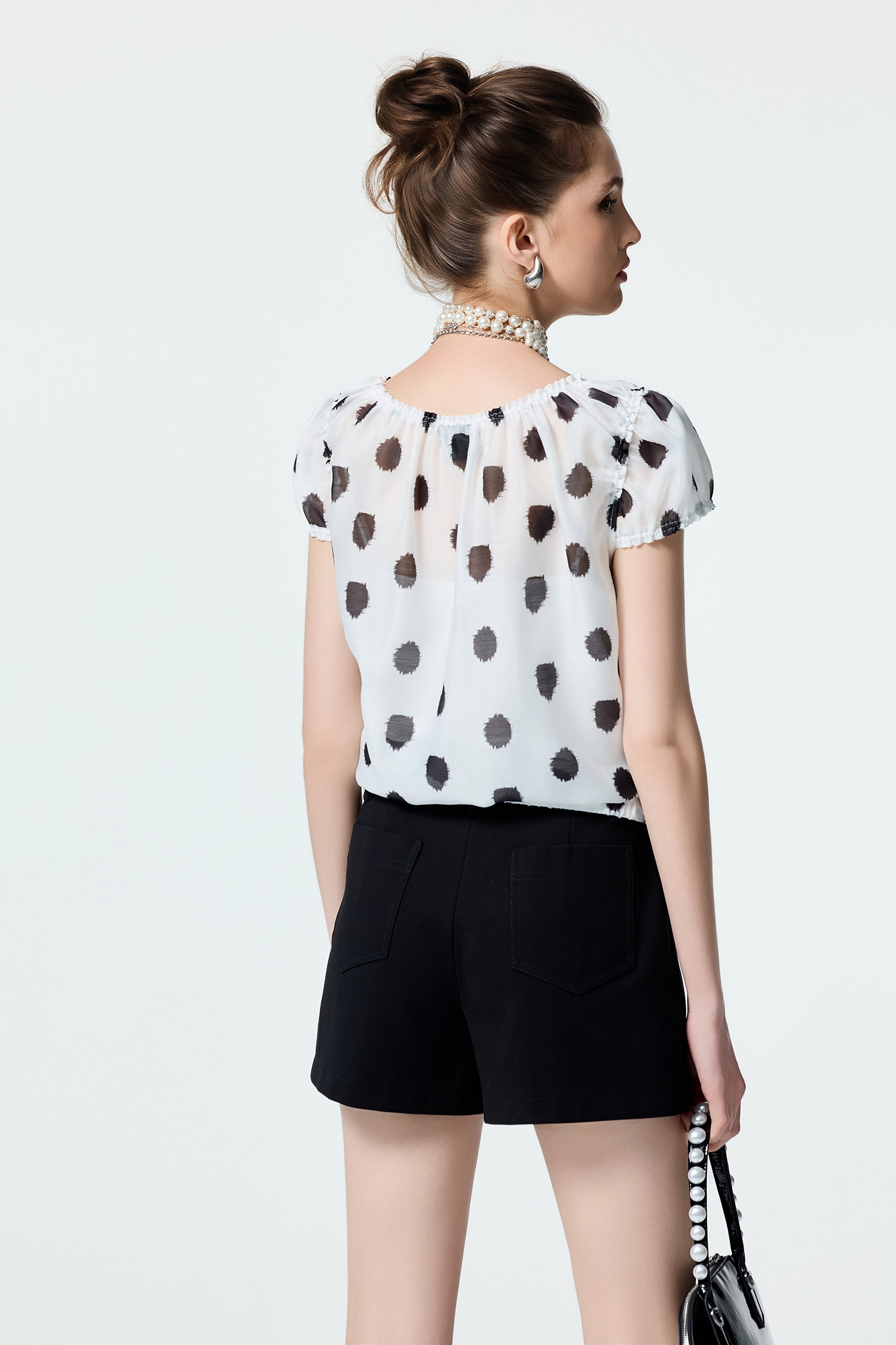 Triangular Hardware Detail Black ShortsTriangular Hardware Detail Black Shorts,Season (SS) Look,Shorts,Back To Classic,pants,Back To B/W,Black pants