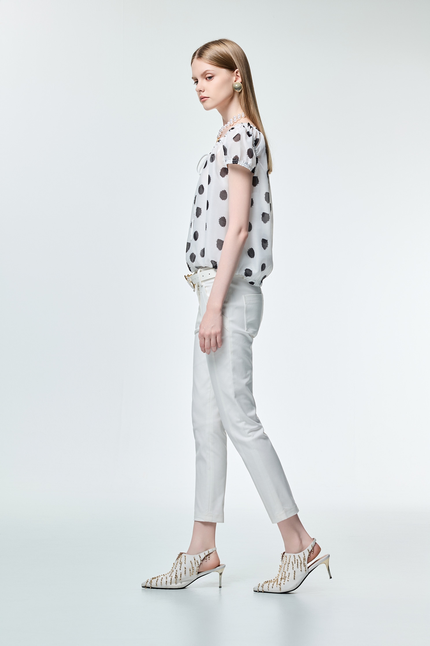 Classic Slim Fit PantsClassic Slim Fit Pants,Season (SS) Look,White pants,Skinny pants,Back To Classic,pants,Back To B/W