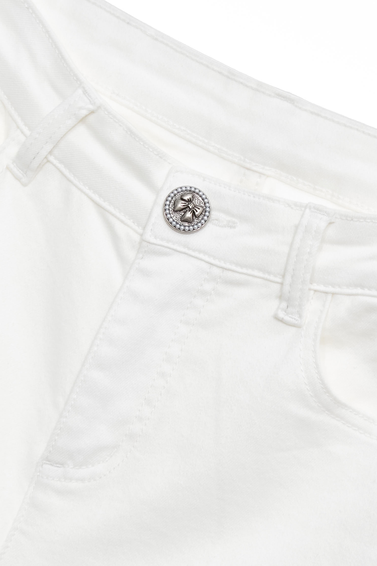 Boot Leg White JeansBoot Leg White Jeans,Office Looks,Denim,Season (SS) Look,Denim,Jeans,Denim pants,White pants,Valentine,Pants