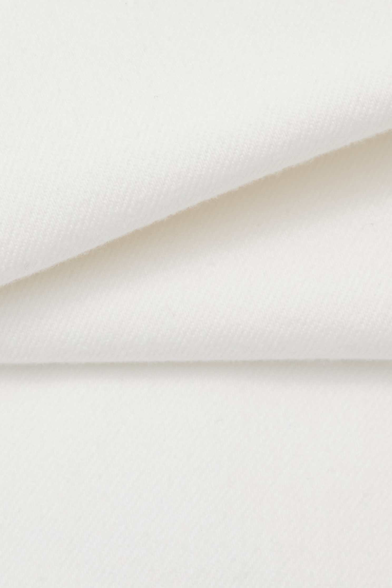 Boot Leg White JeansBoot Leg White Jeans,Office Looks,Denim,Season (SS) Look,Denim,Jeans,Denim pants,White pants,Valentine,Pants