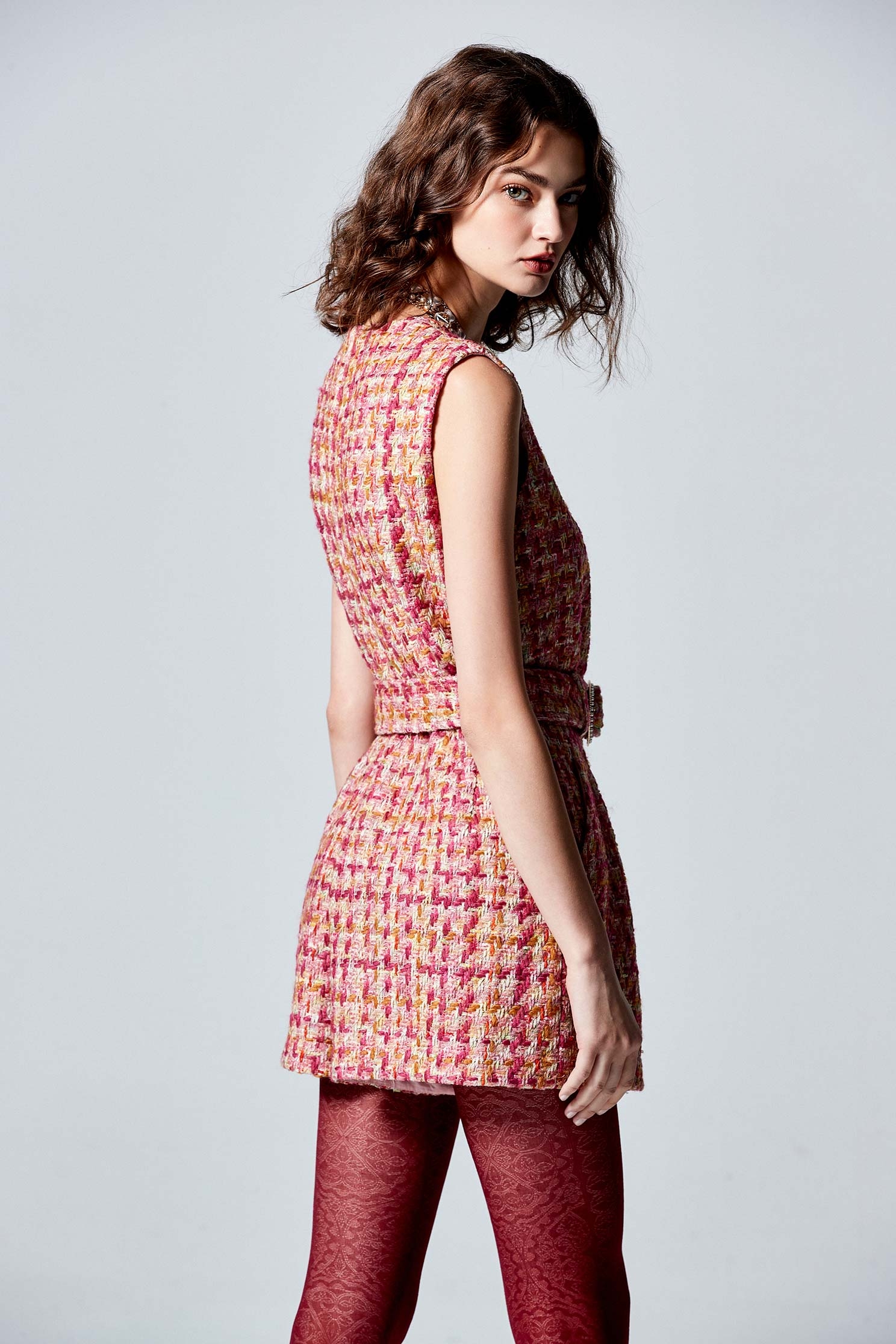 V-neck Tweed Sleeveless JumpsuitV-neck Tweed Sleeveless Jumpsuit,pearl,Shorts,Season (AW) Look,Jumpsuits