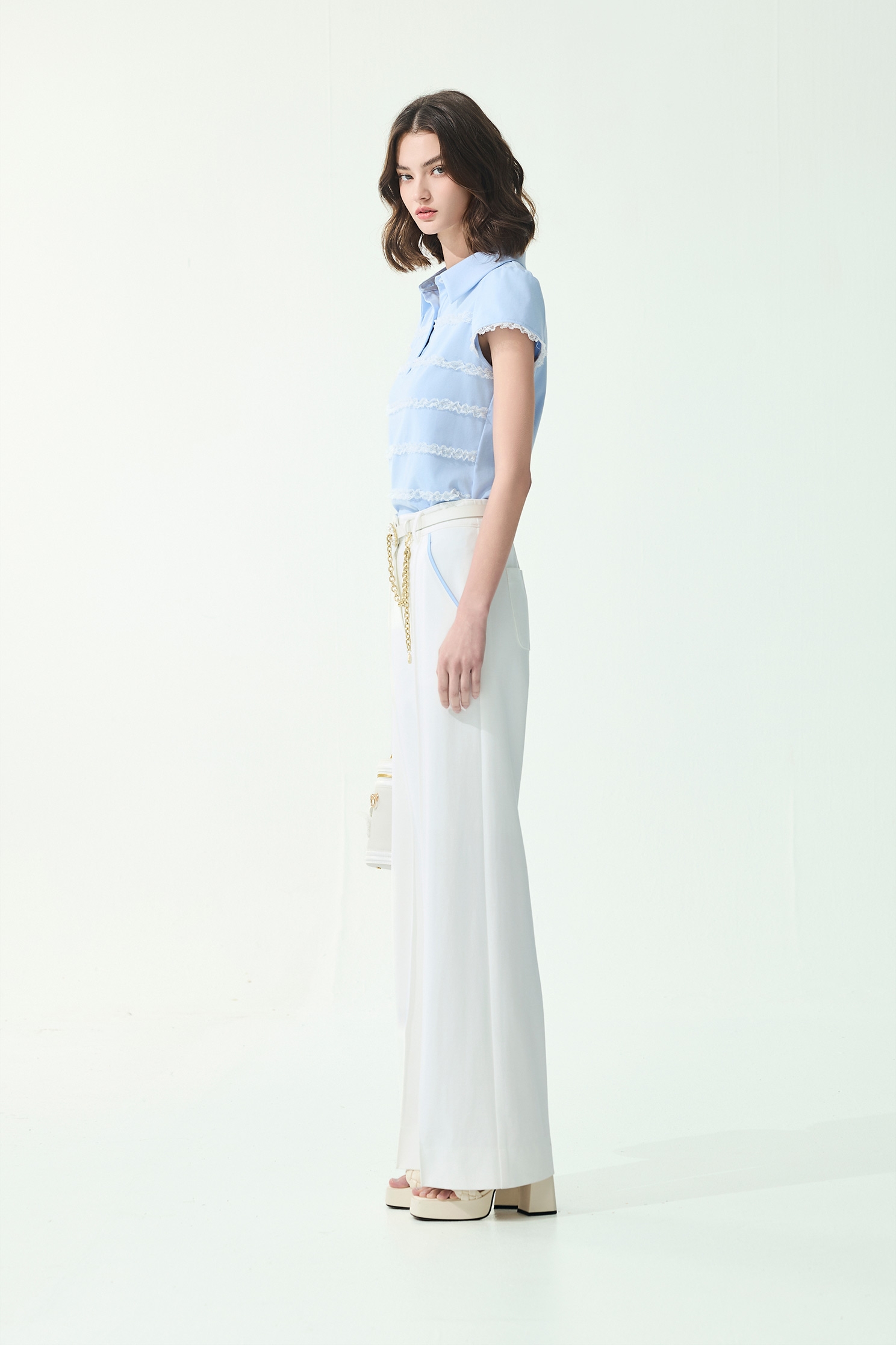 Blue Pocket Trim Detail White Pants,Culottes,Season (SS) Look,White pants,bows,pants